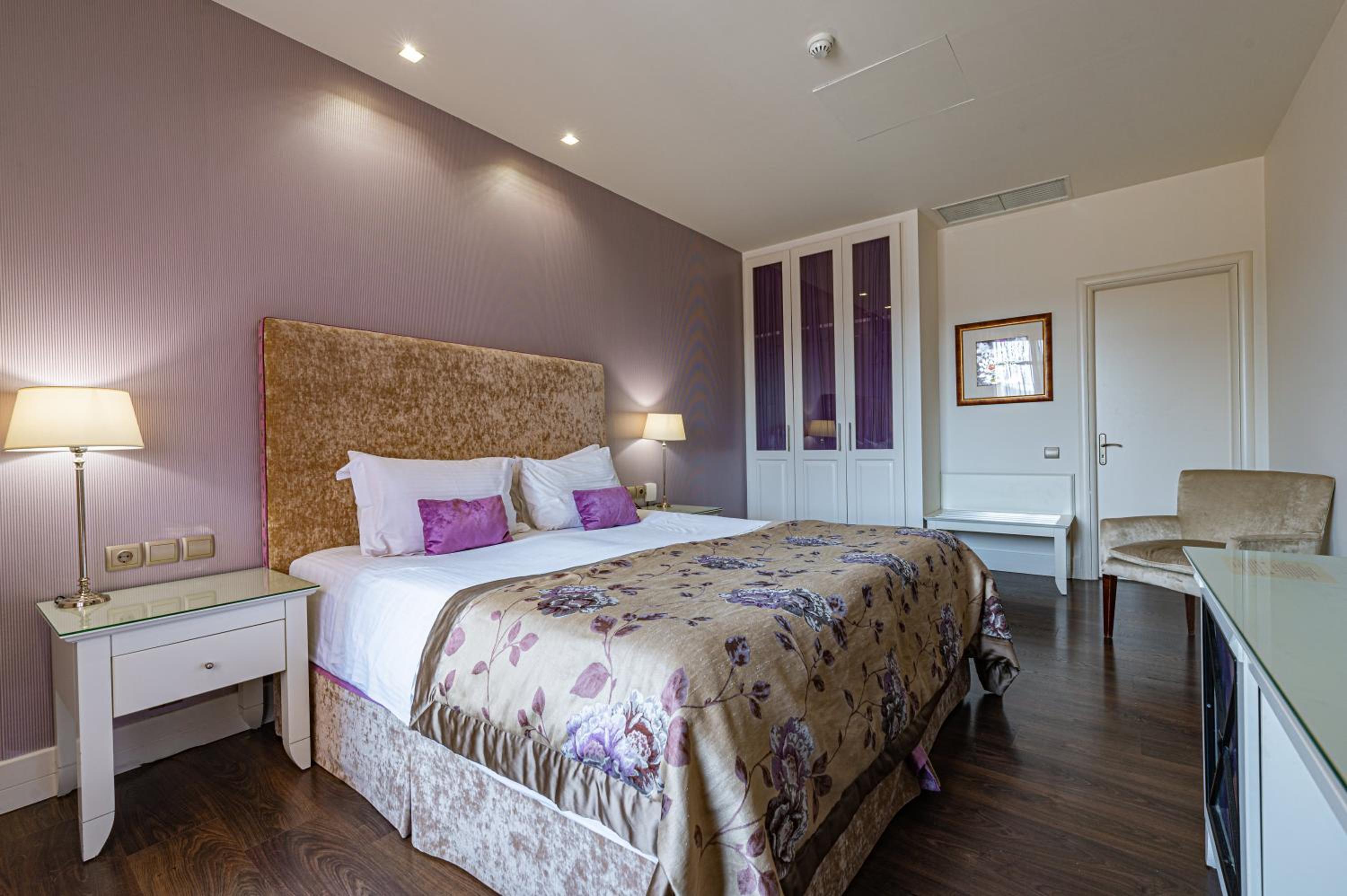 Deluxe Double Room - Photo 2