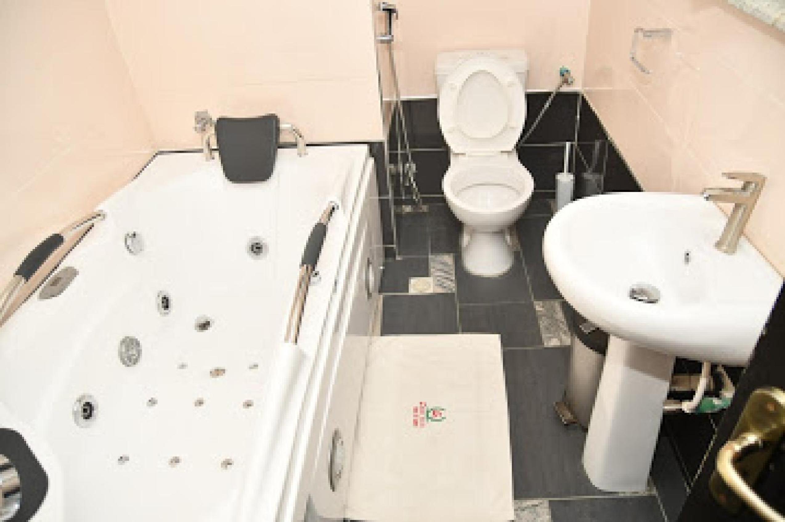 Double or Twin Room - Photo 23