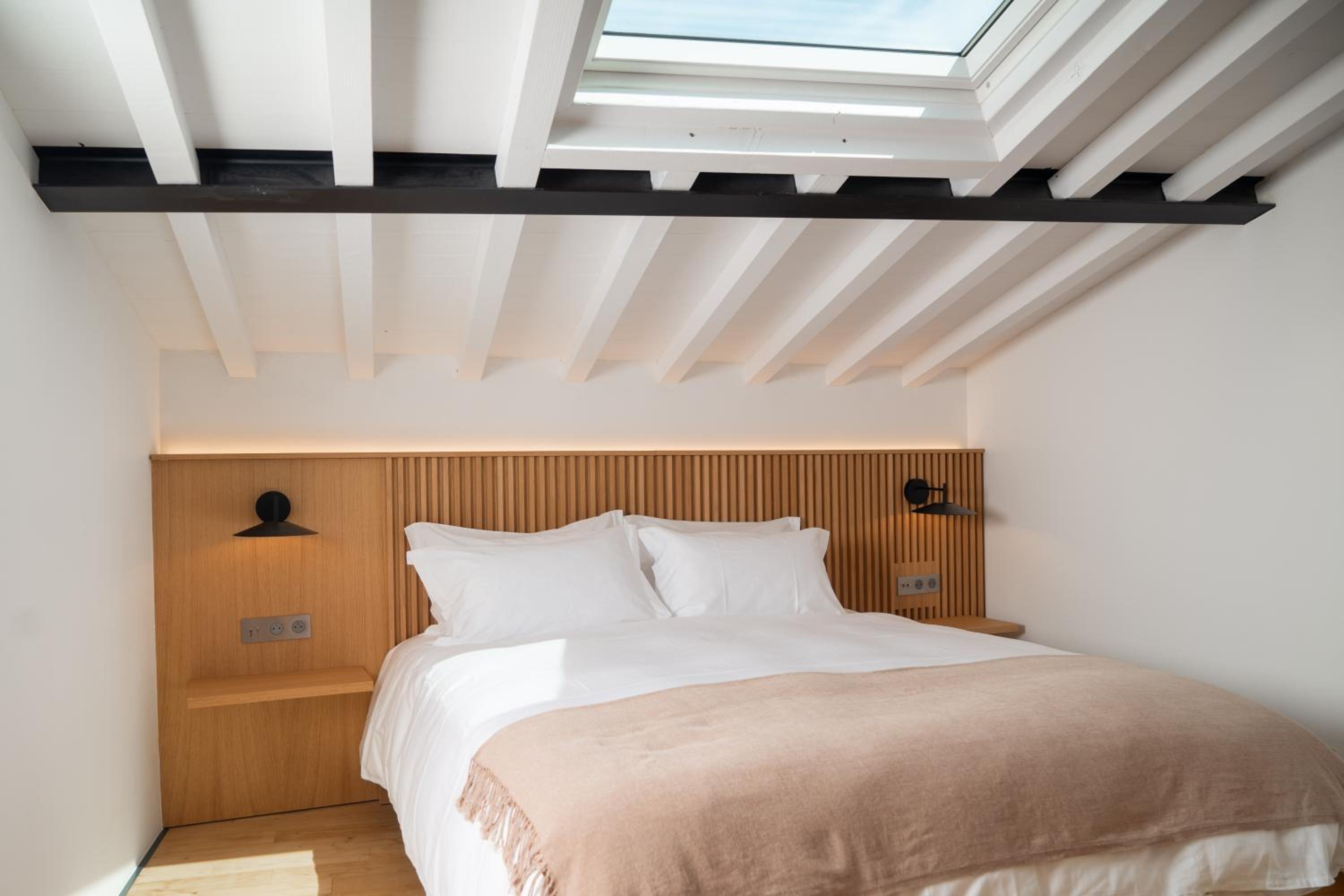 King Room with Balcony photo 1