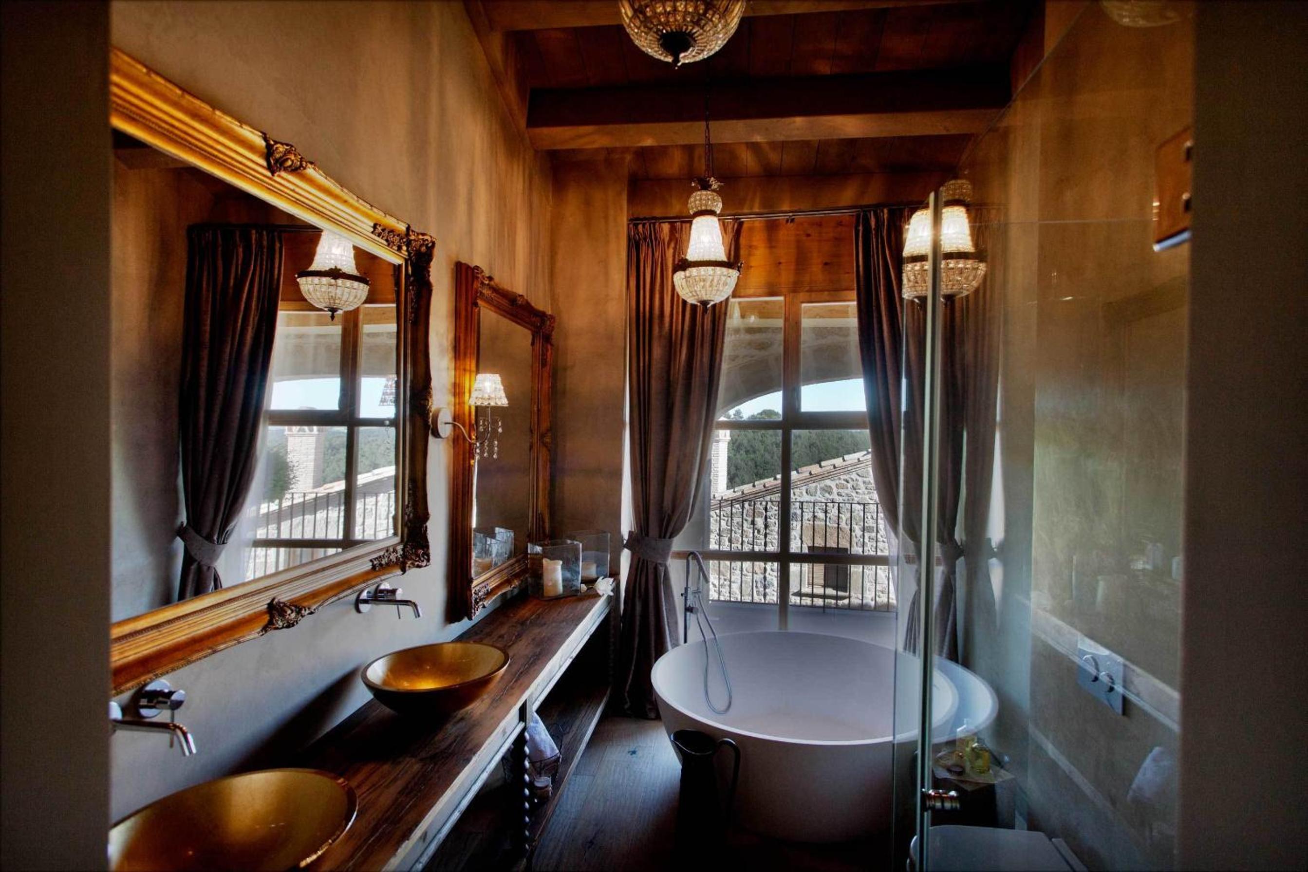 Deluxe Room - Photo 2
