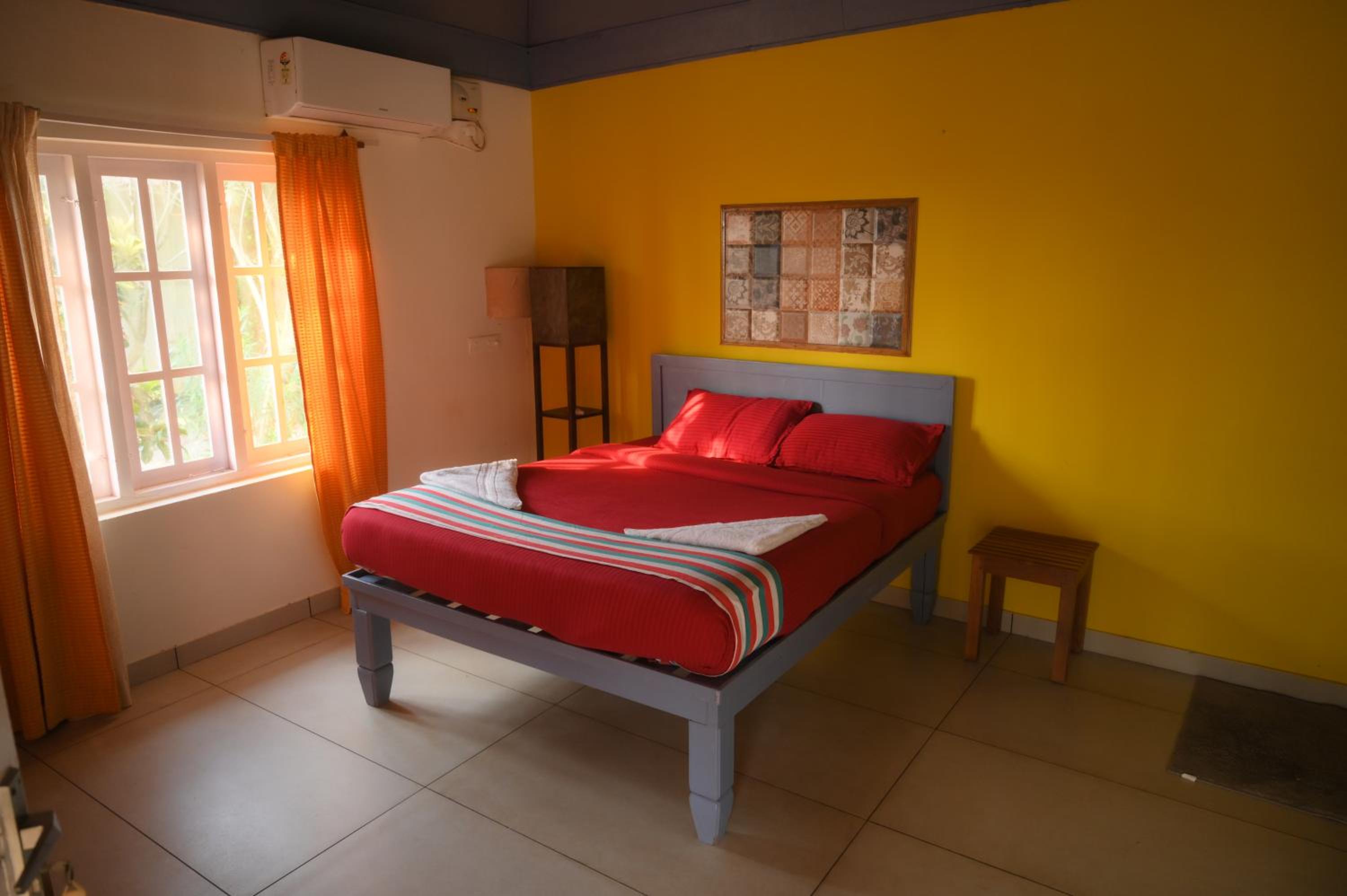 Family Room (3 Adults)