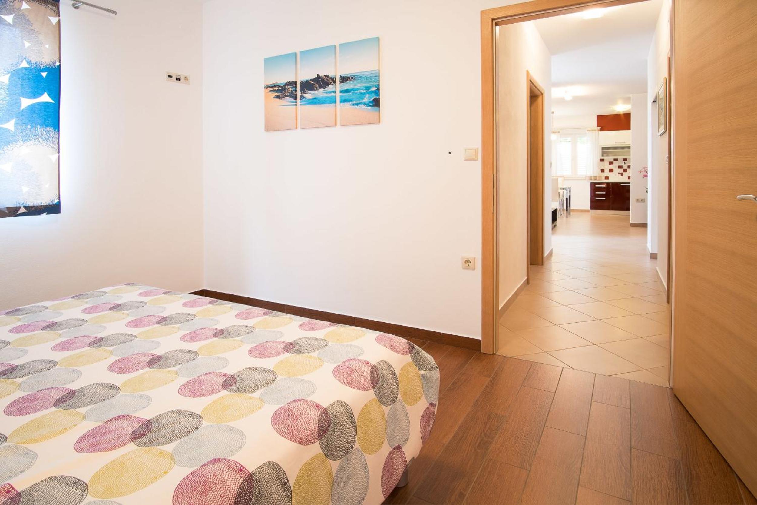 Apartment - Ground Floor photo 2