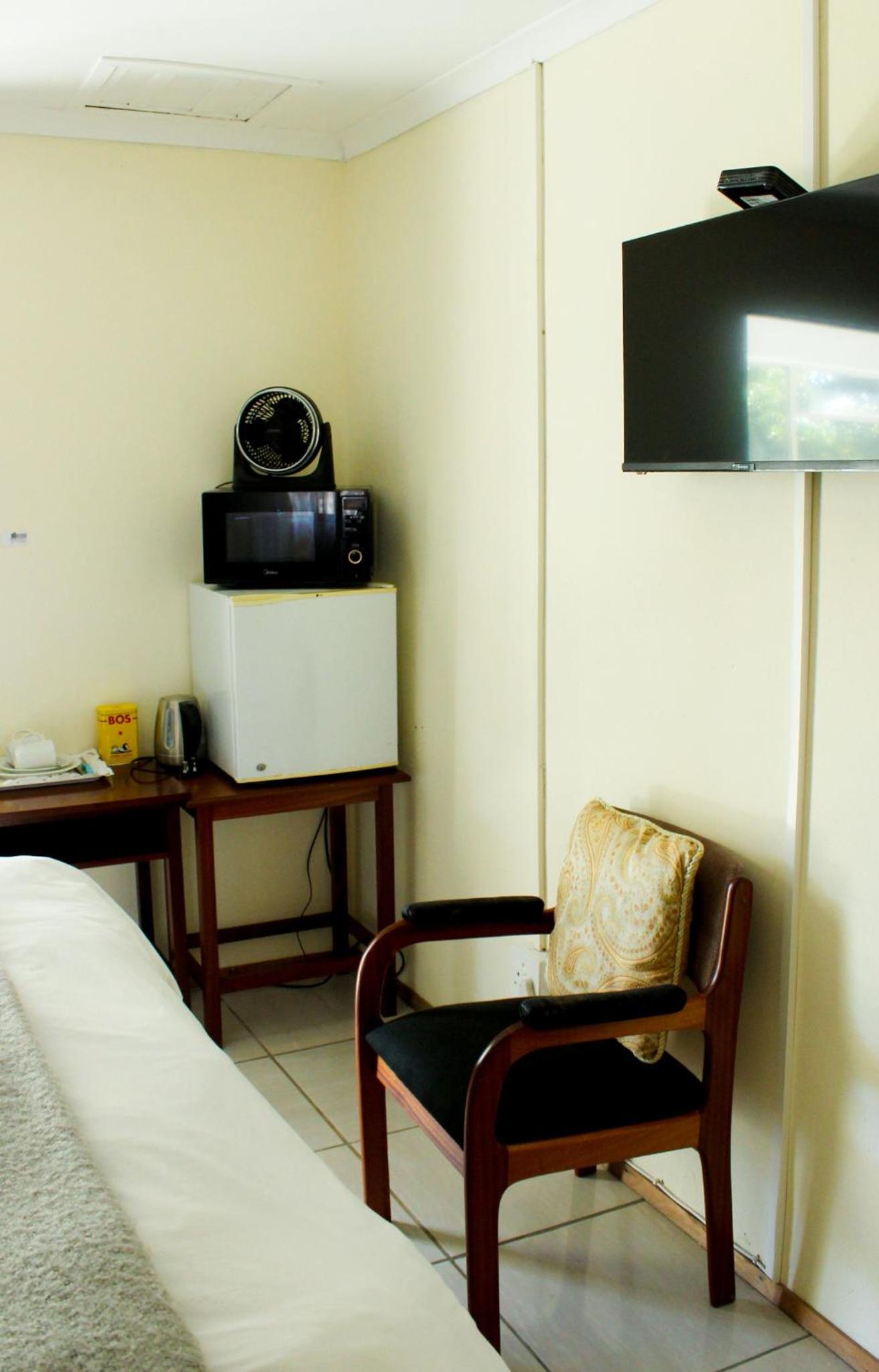 Double Room with Private Bathroom photo 3