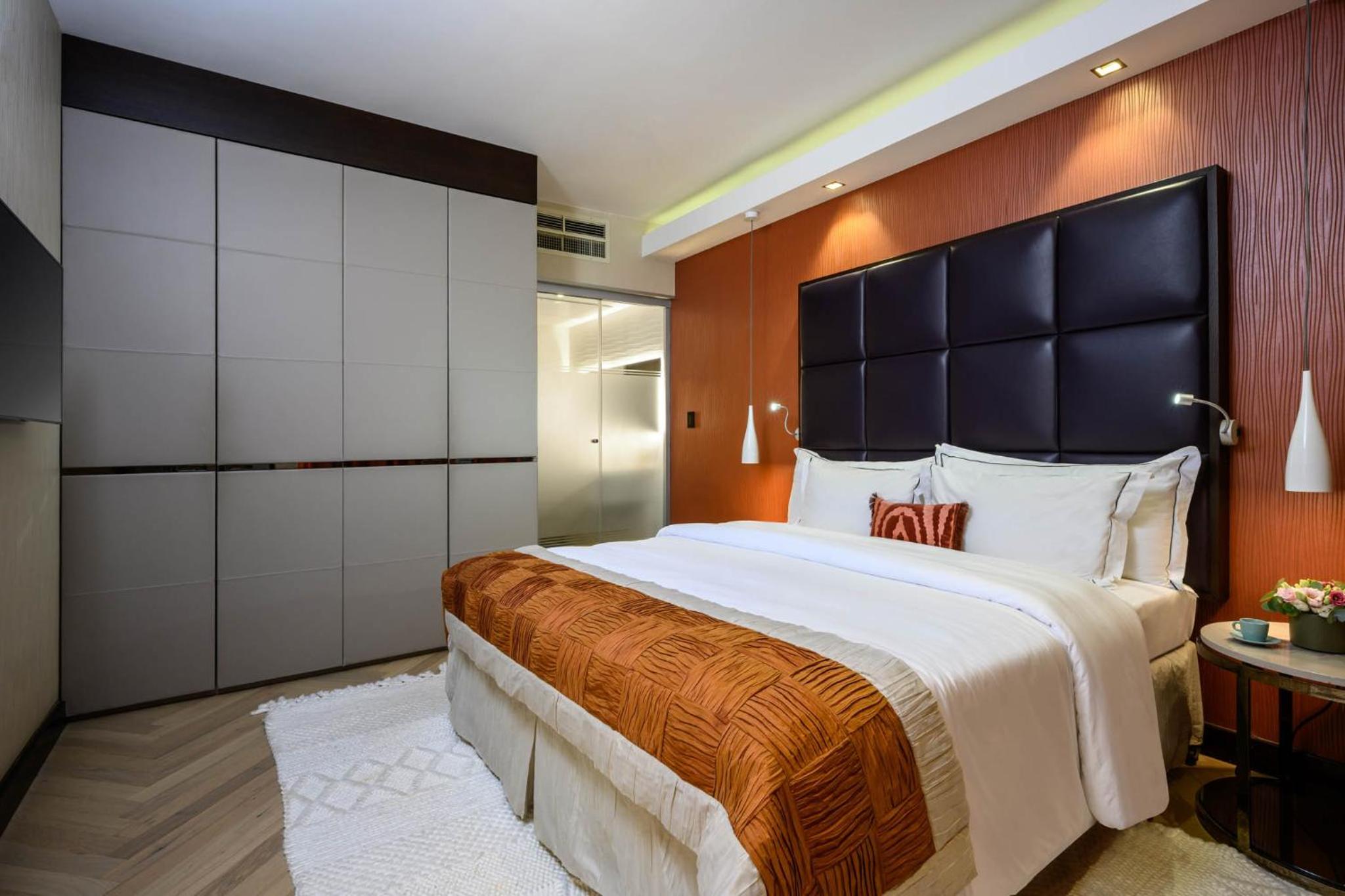 One-Bedroom Suite with Sea View - Photo 5