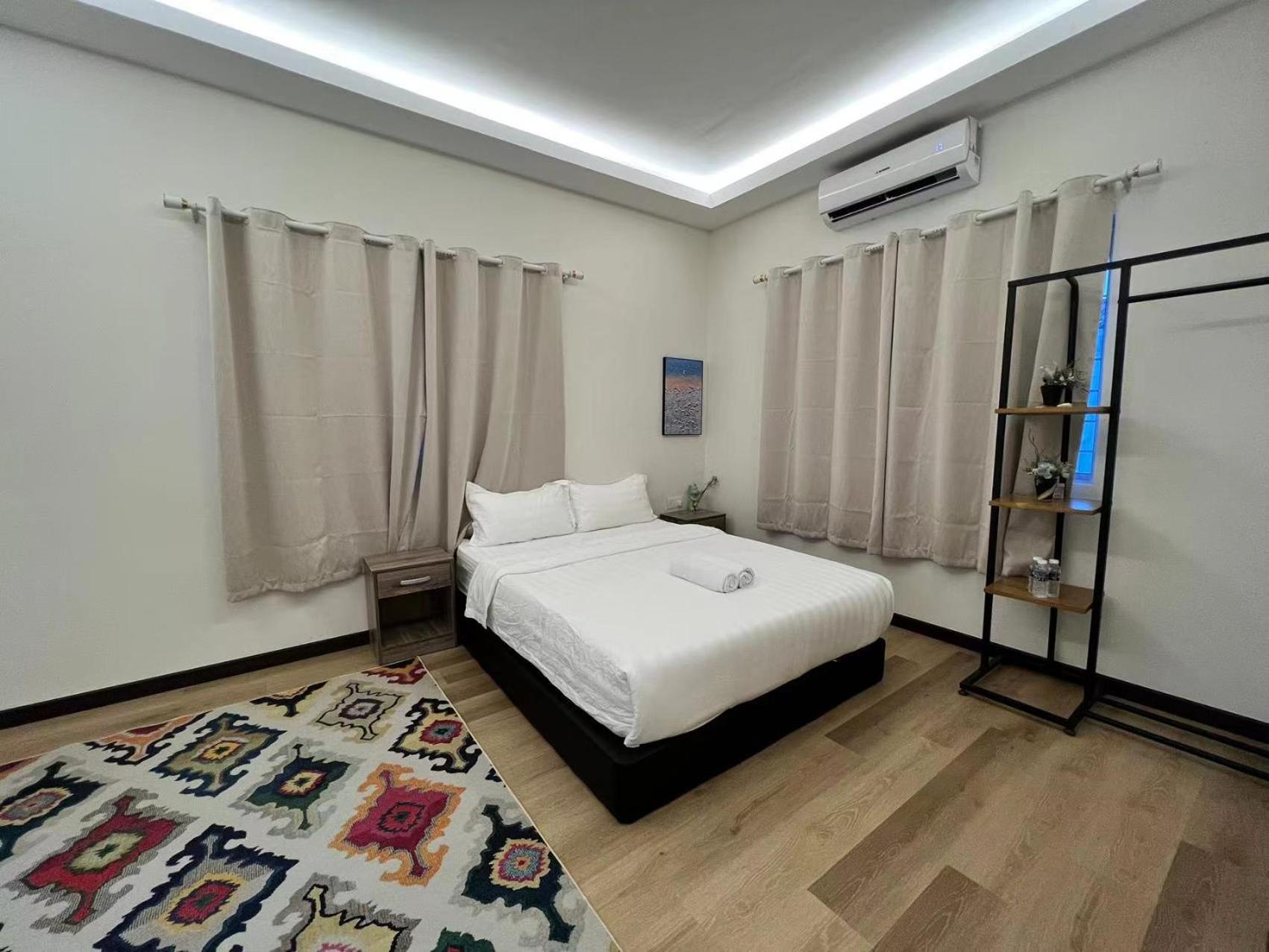 Queen Room