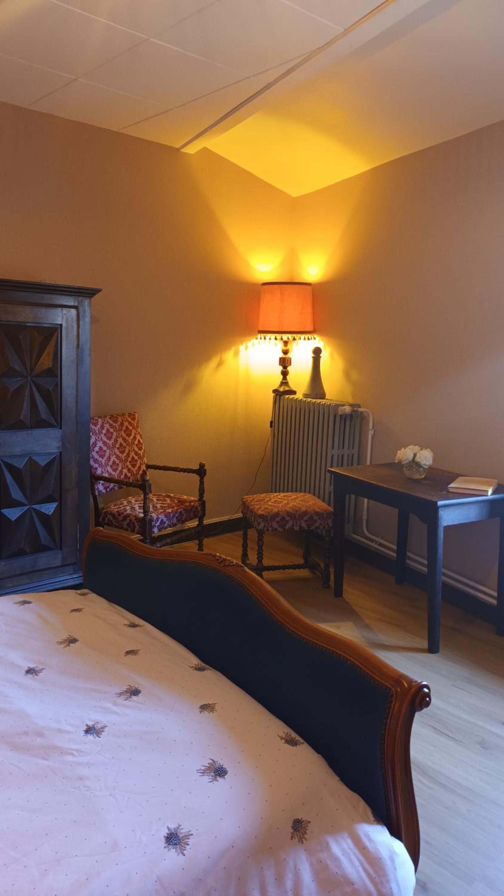 Basic Triple Room with Shared Bathroom photo 2