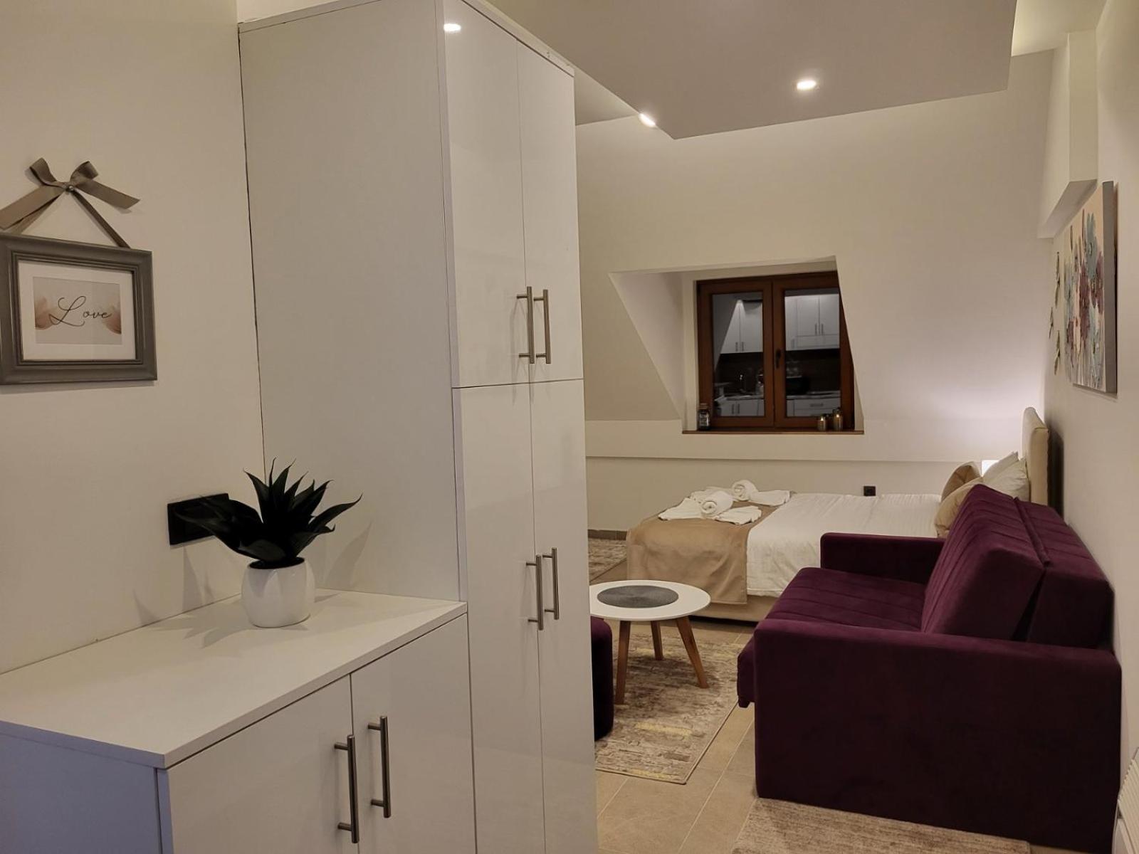 Studio Apartment