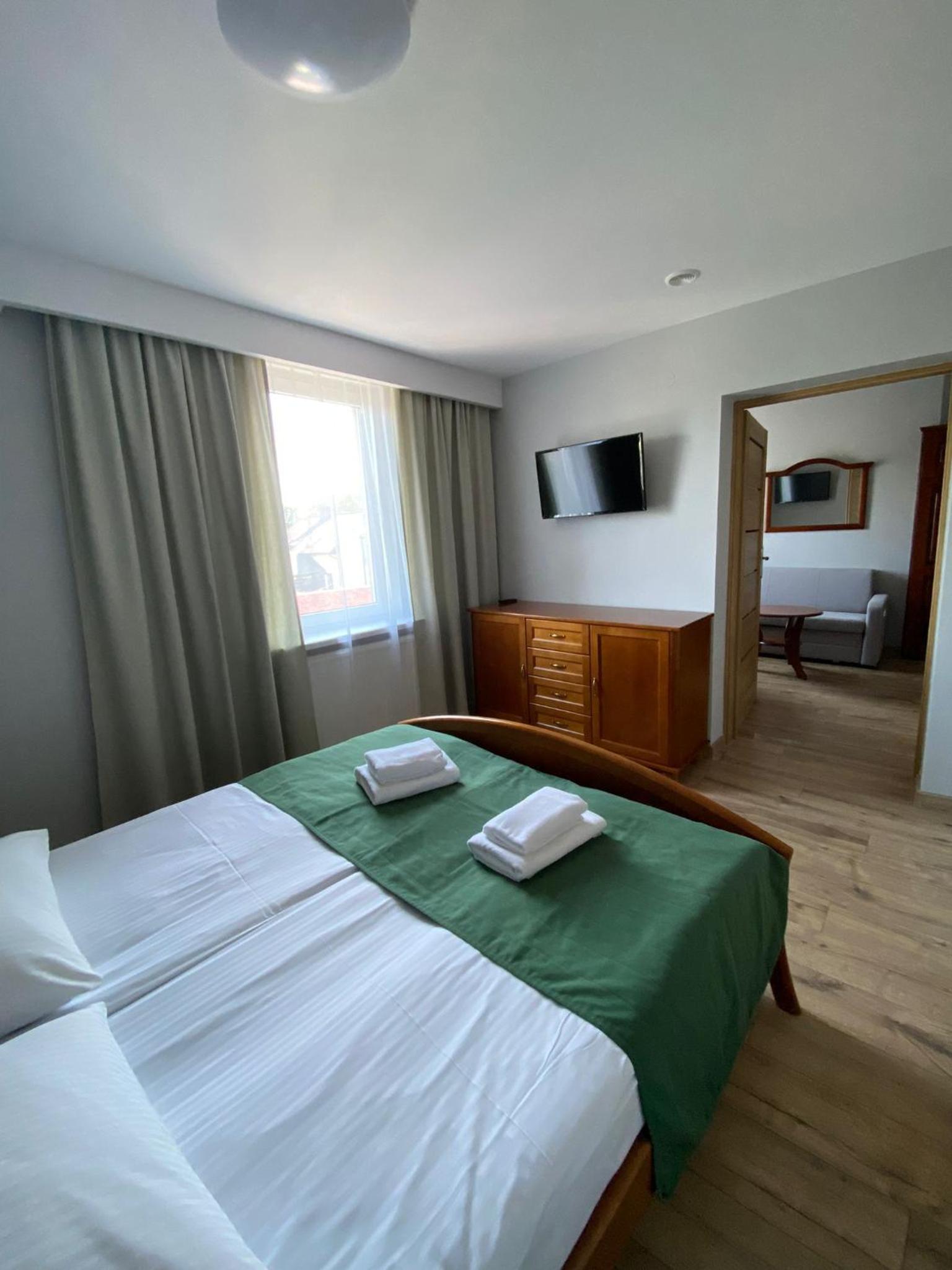 One-Bedroom Apartment - Photo 1