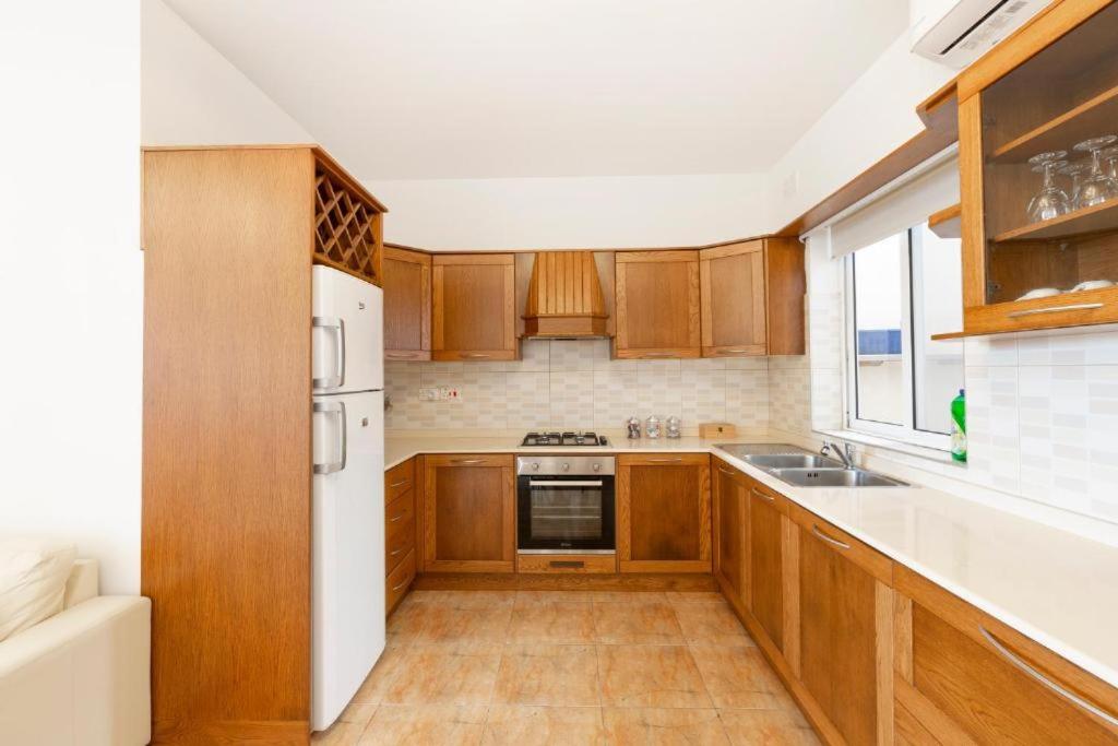 Three-Bedroom House photo 1