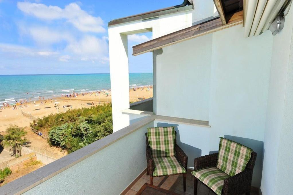 Double Room with Balcony and Sea View photo 1