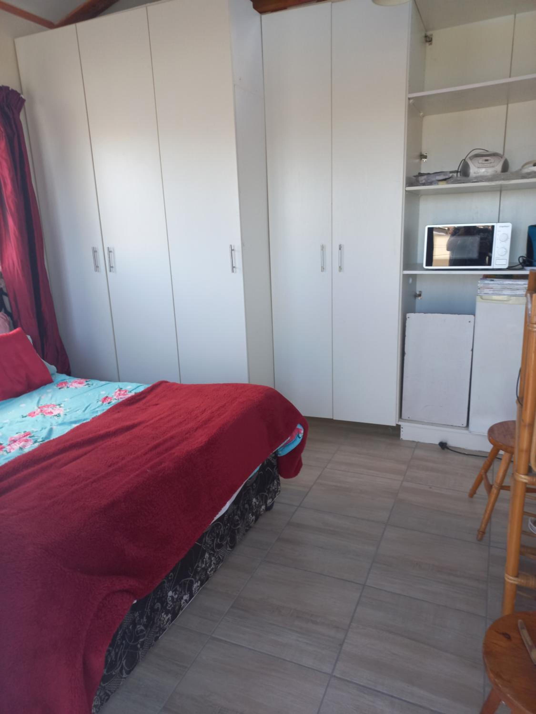 Double Room With Private Bathroom photo 3