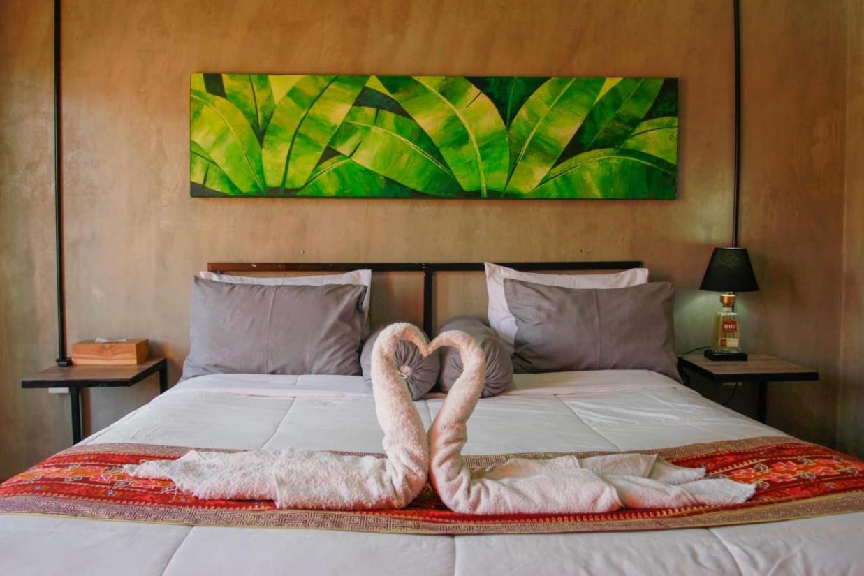 Double Room with Balcony (2 Adults + 1 Child) - Photo 1