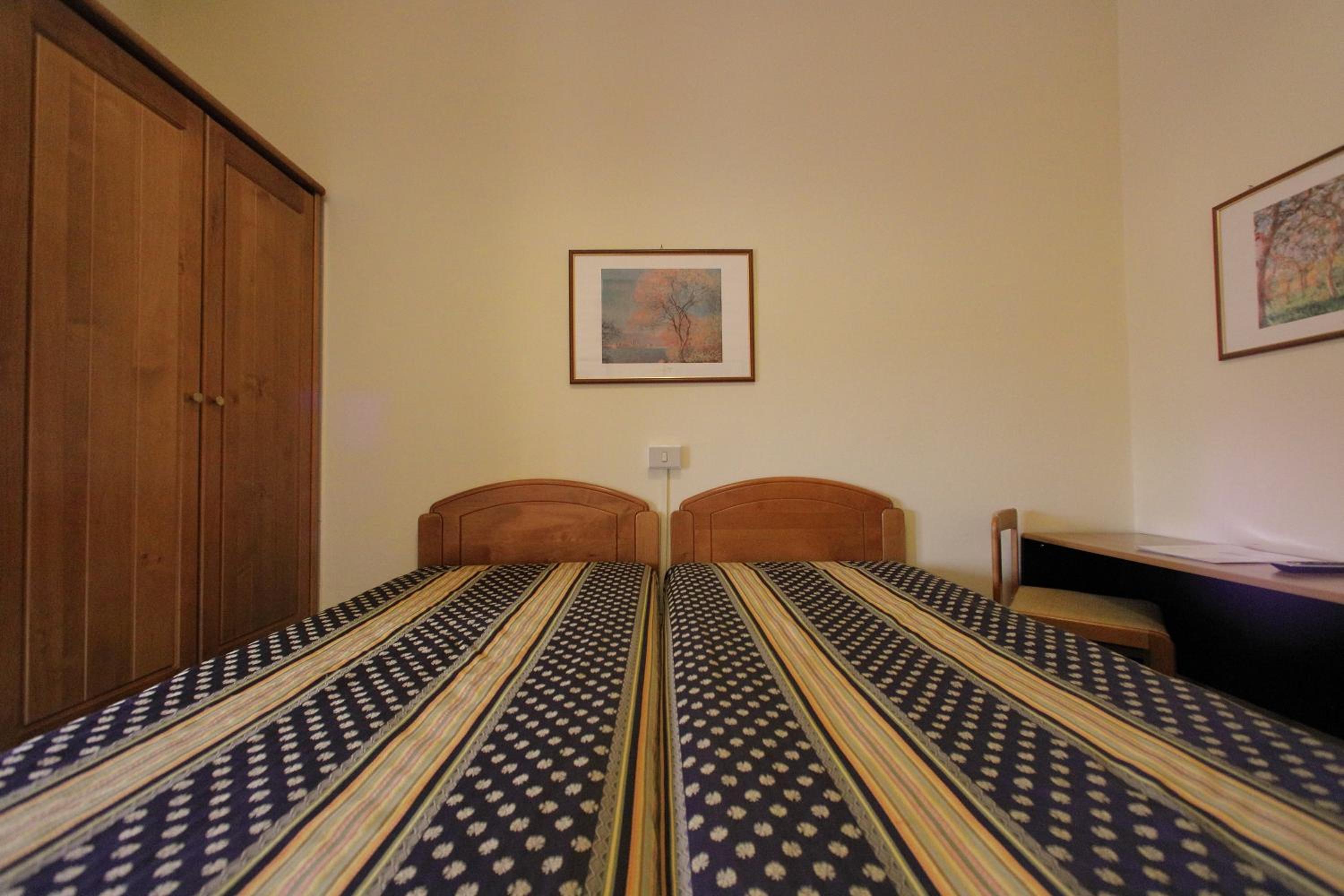 Classic Quadruple Room photo 2