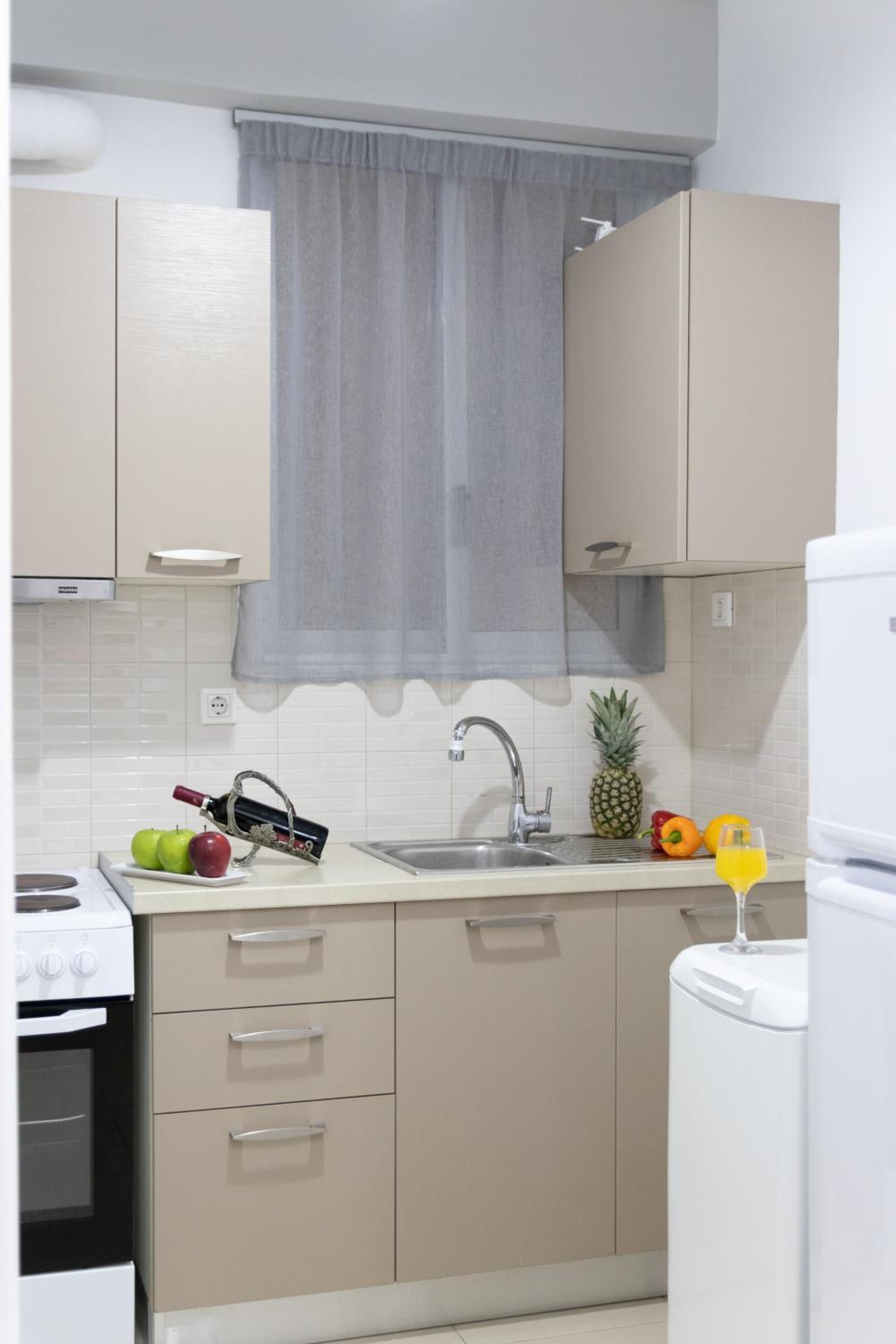 One-Bedroom Apartment - Photo 16
