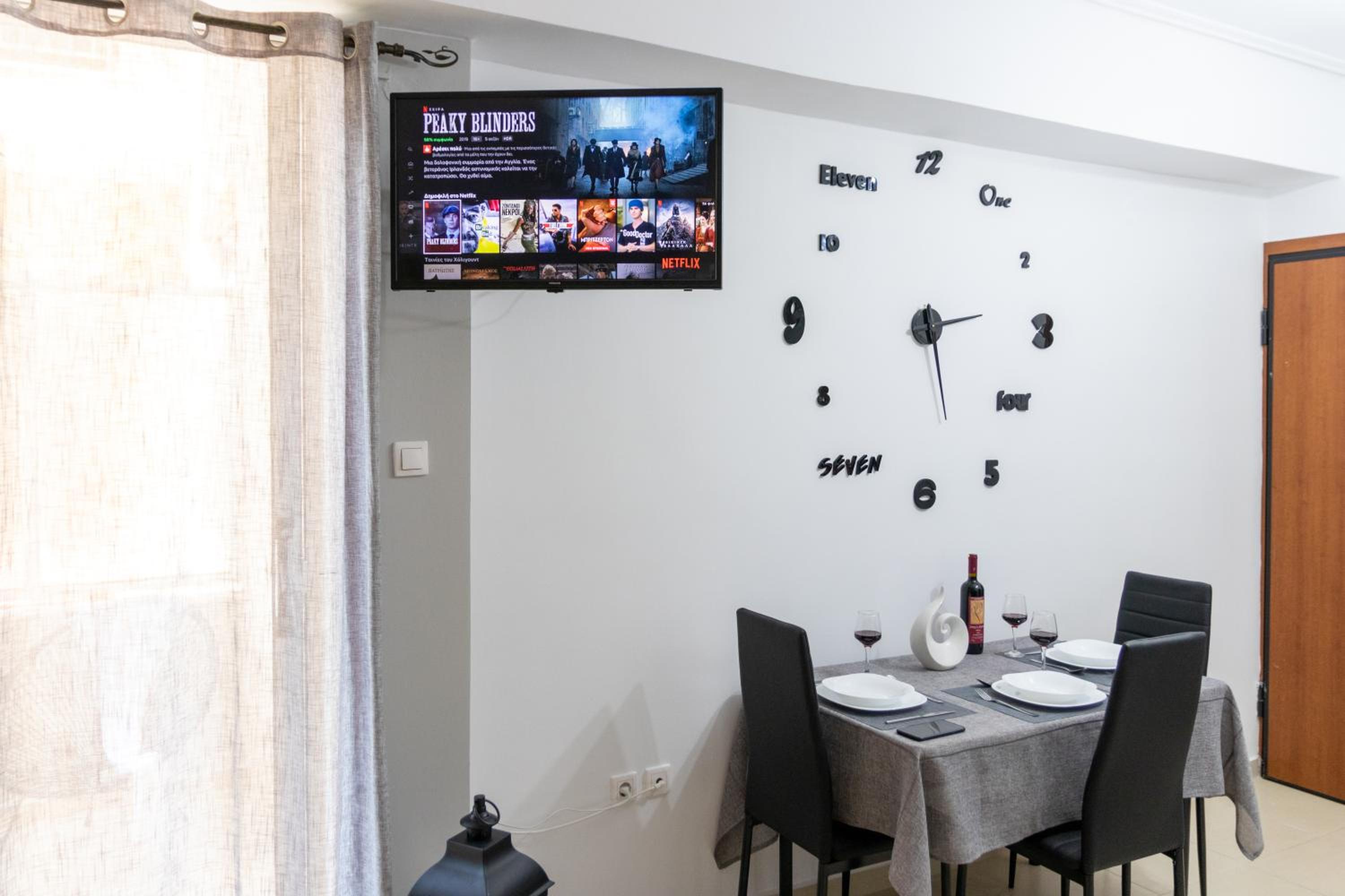 One-Bedroom Apartment - Photo 23
