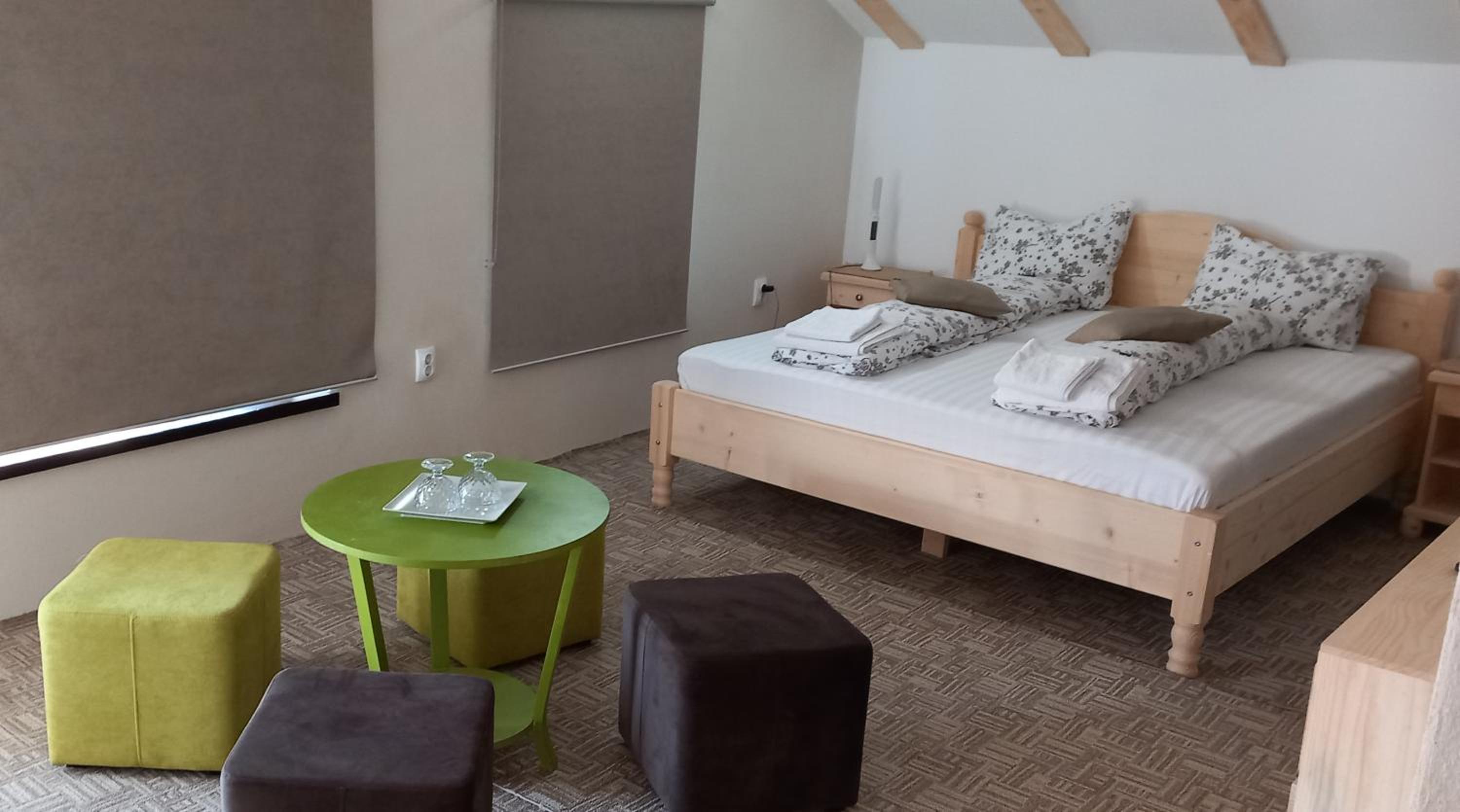Quadruple Room with Mountain View - Photo 16