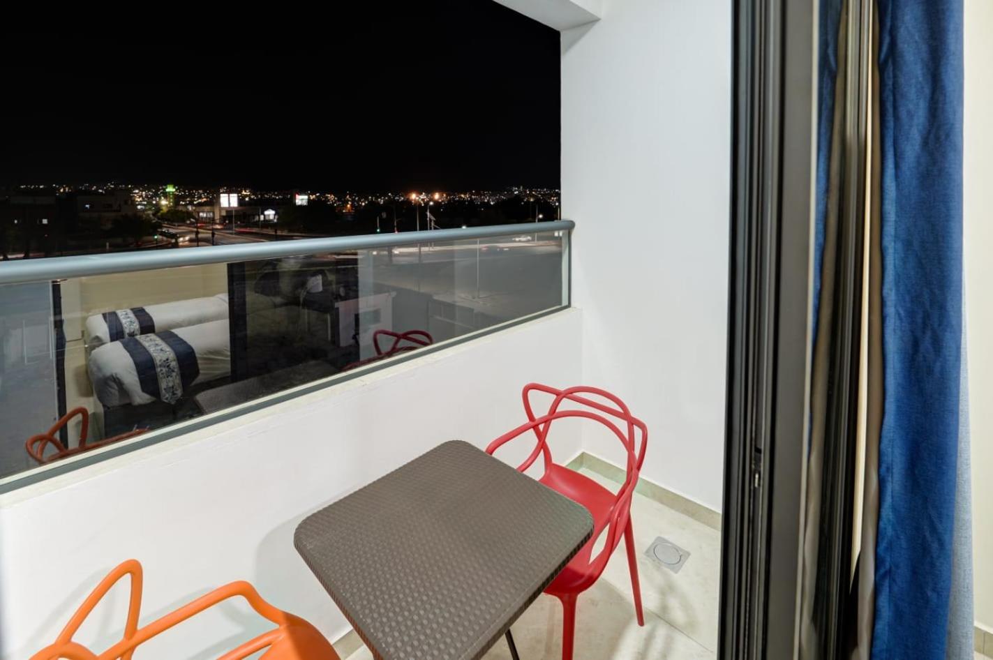 Deluxe Double Room with Balcony photo 1