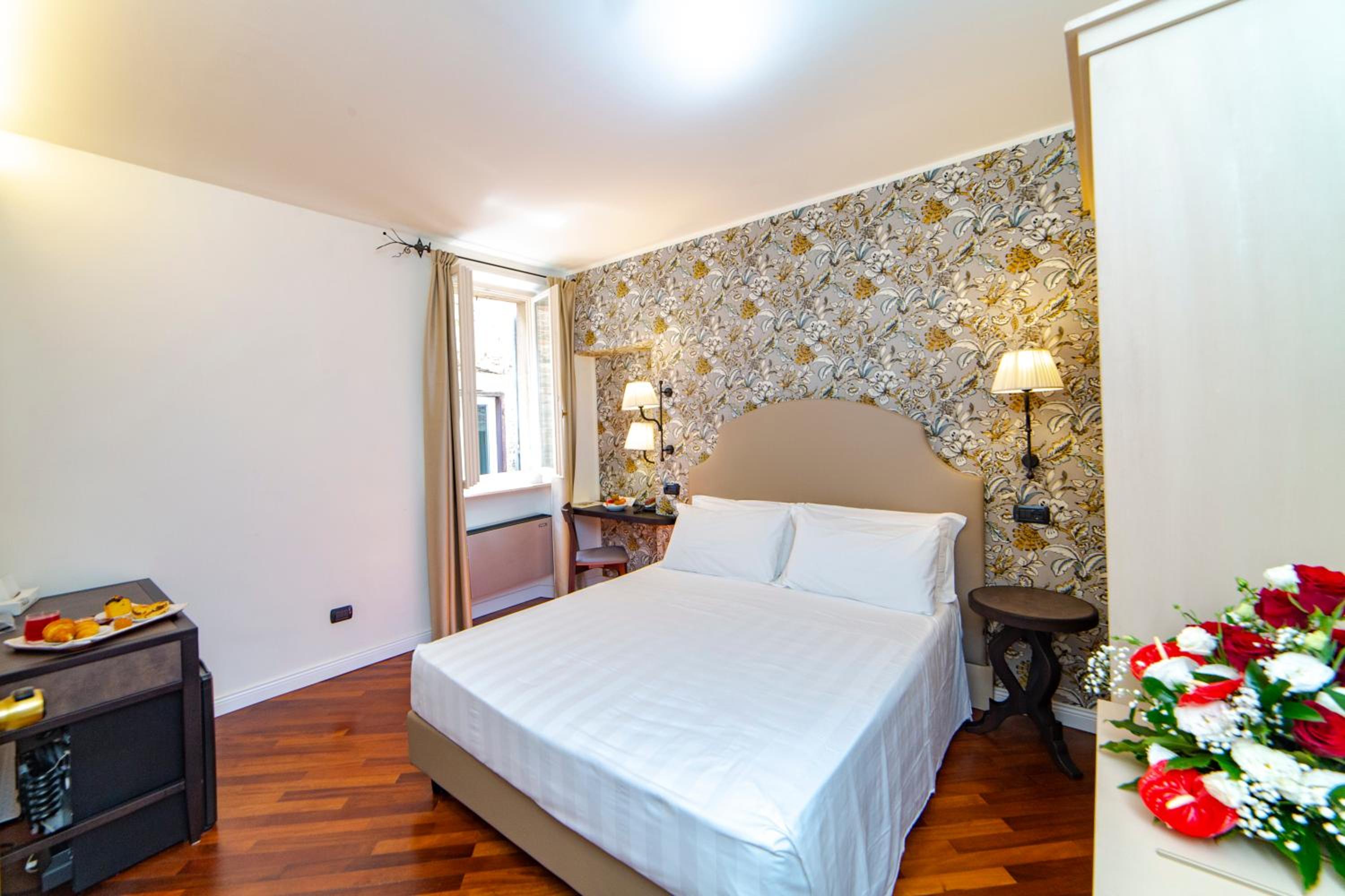 Standard Double Room - Photo 5
