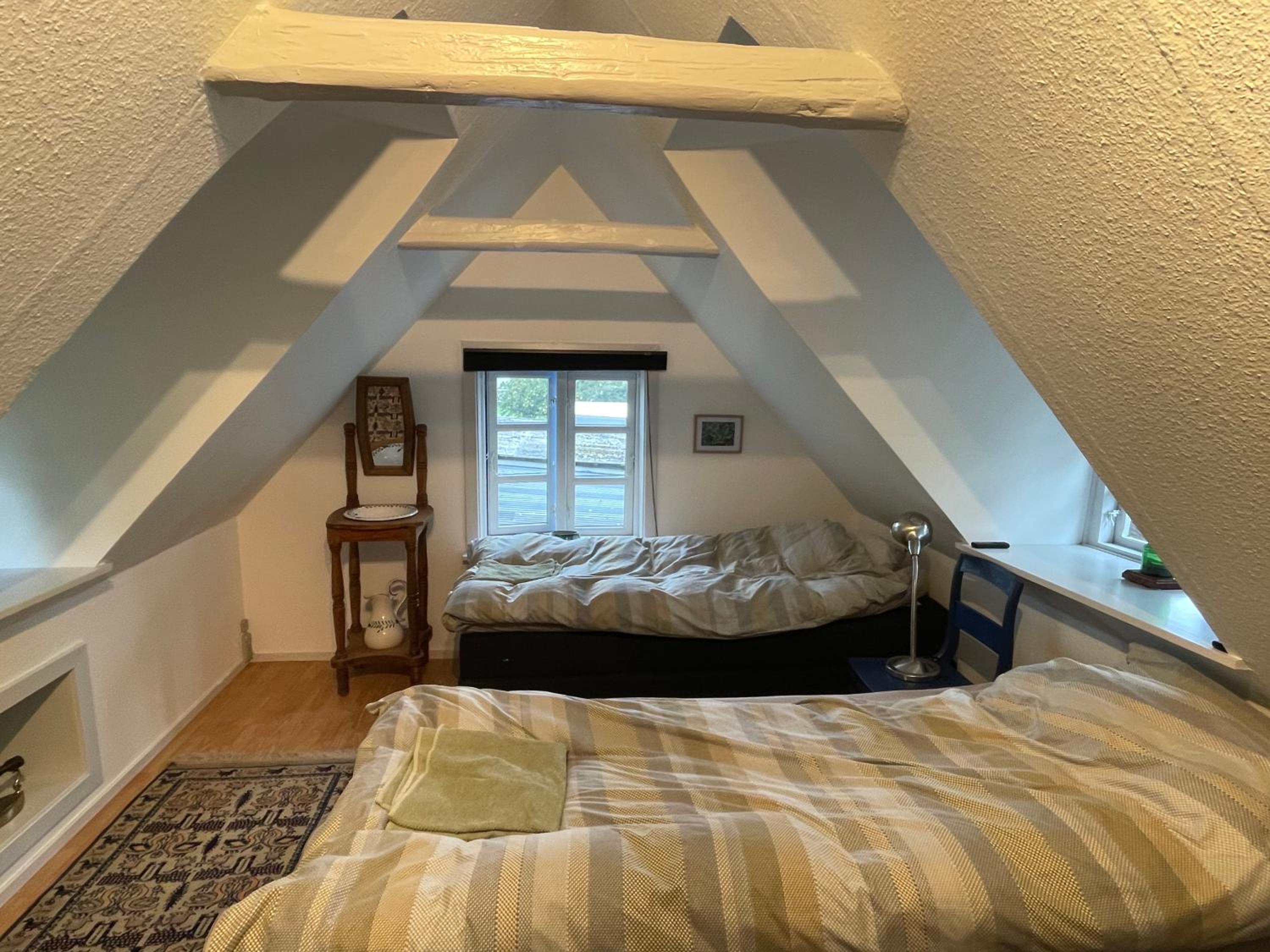 Double Room with Shared Bathroom photo 1