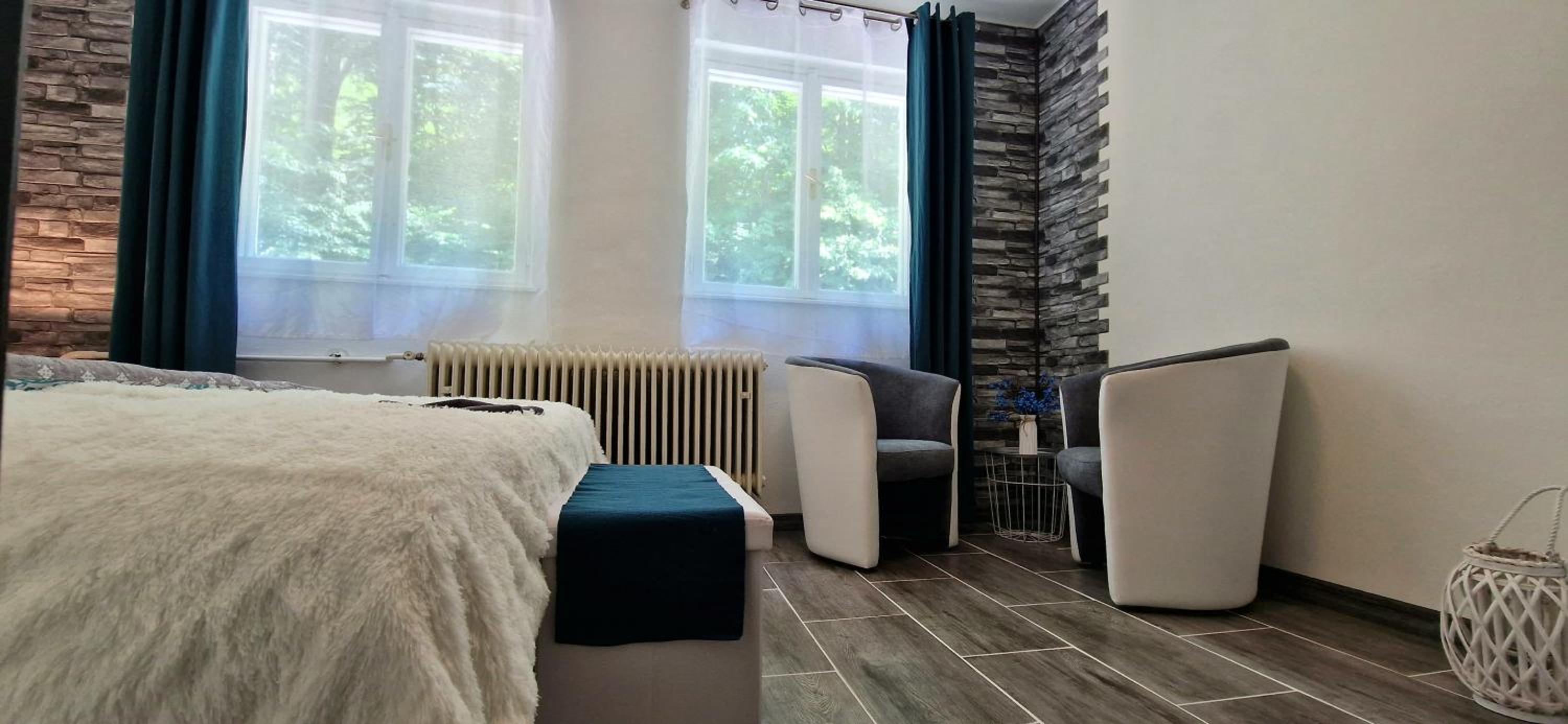Deluxe King Room photo 2