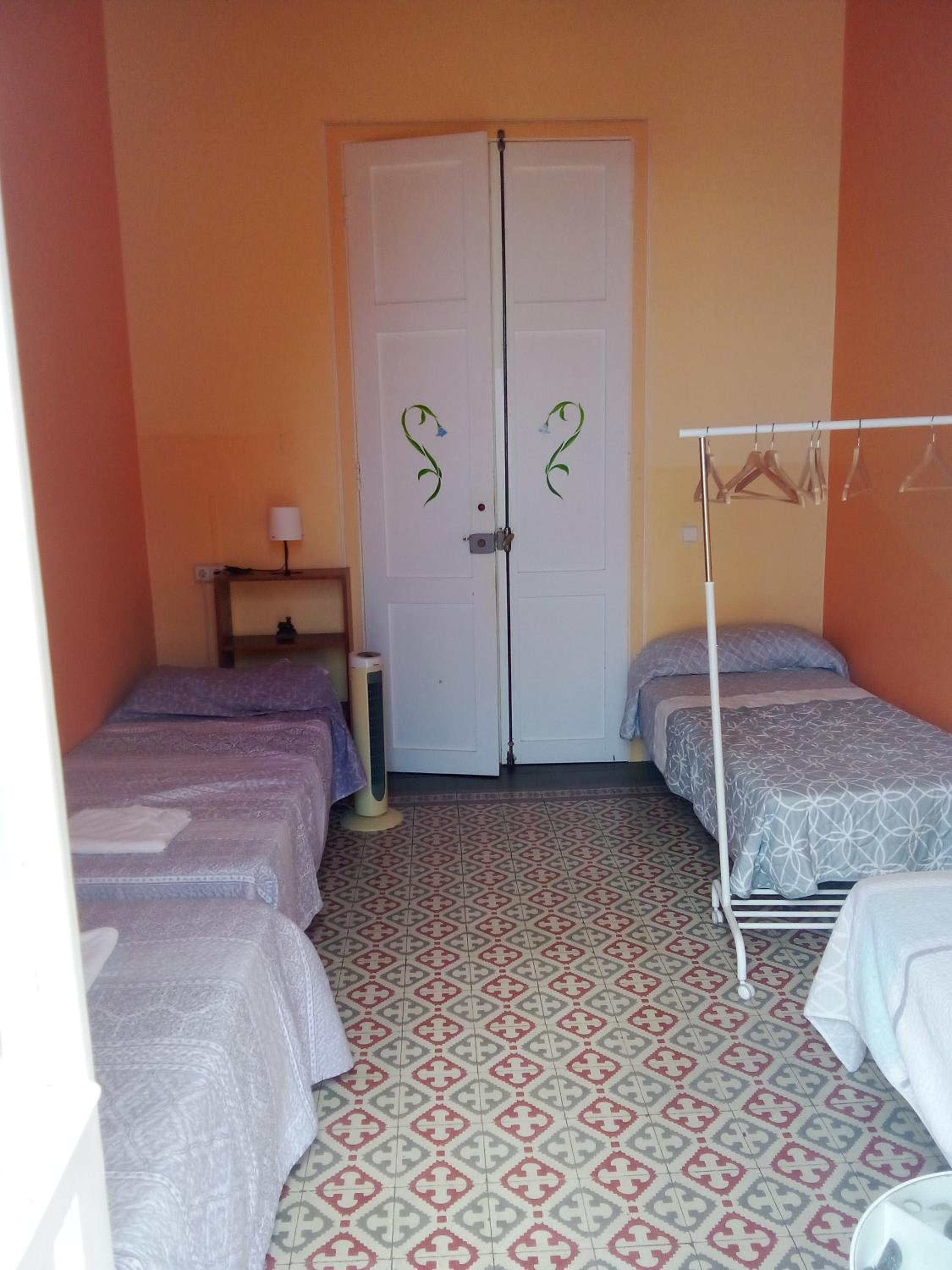 Classic Quadruple Room - Photo 10