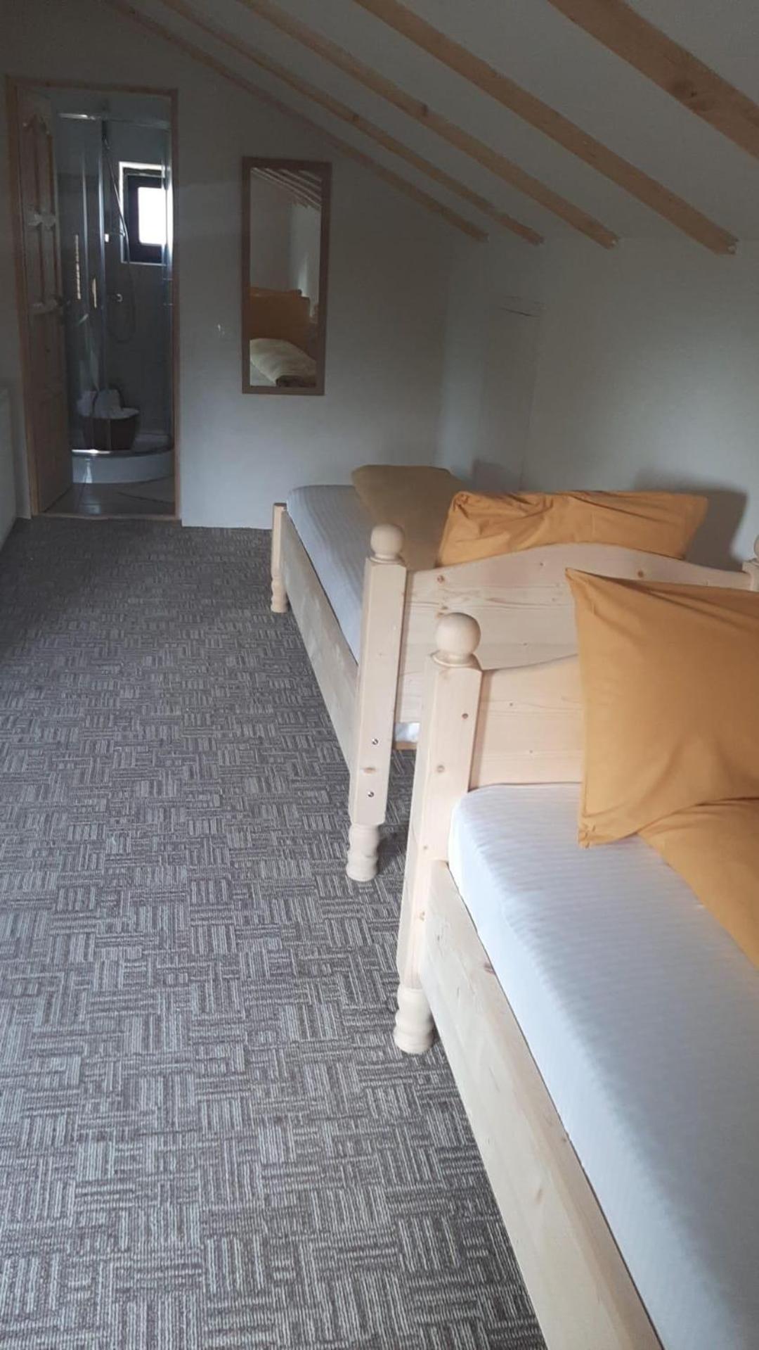Quadruple Room with Mountain View - Photo 6