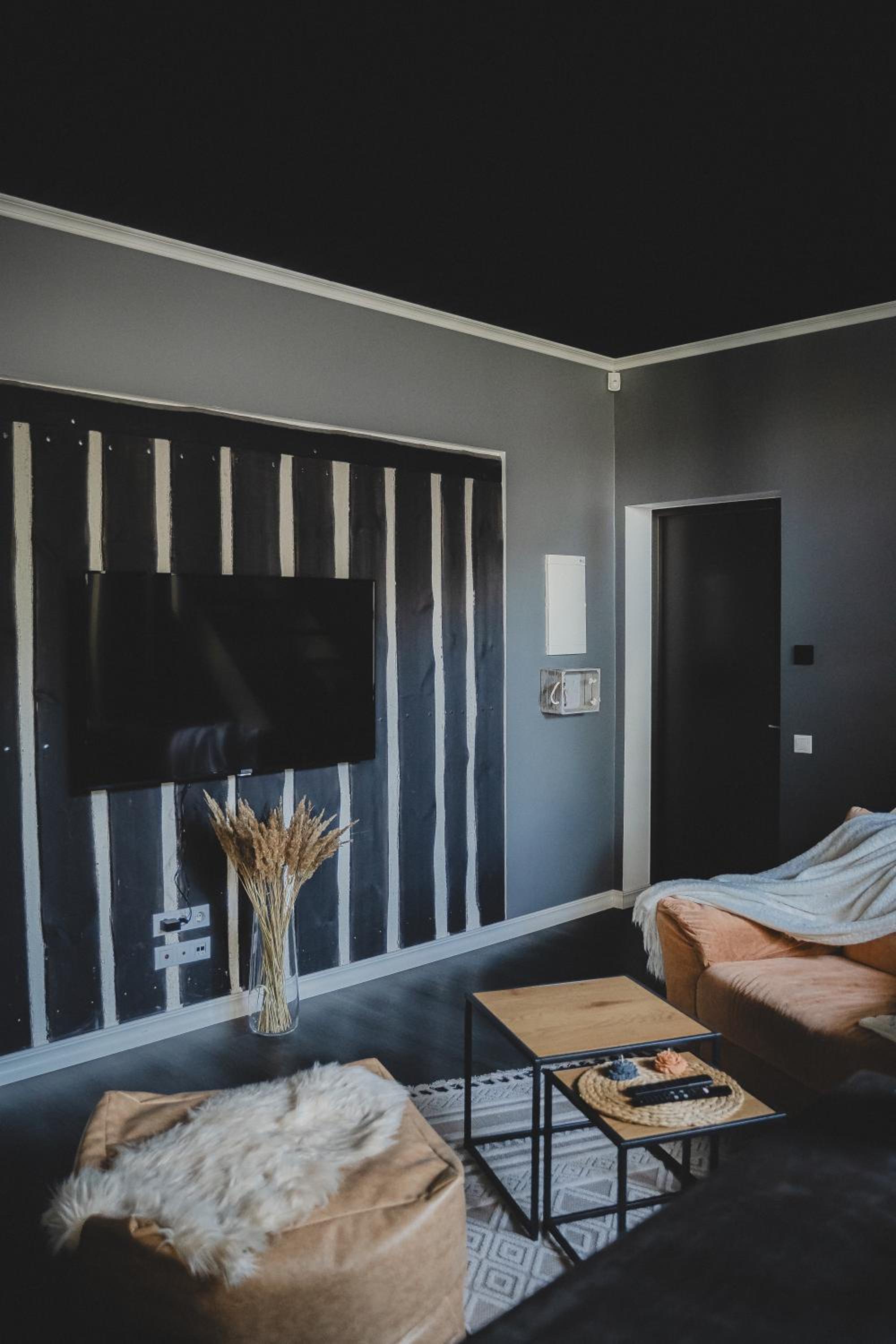 Two-Bedroom Apartment - Photo 17