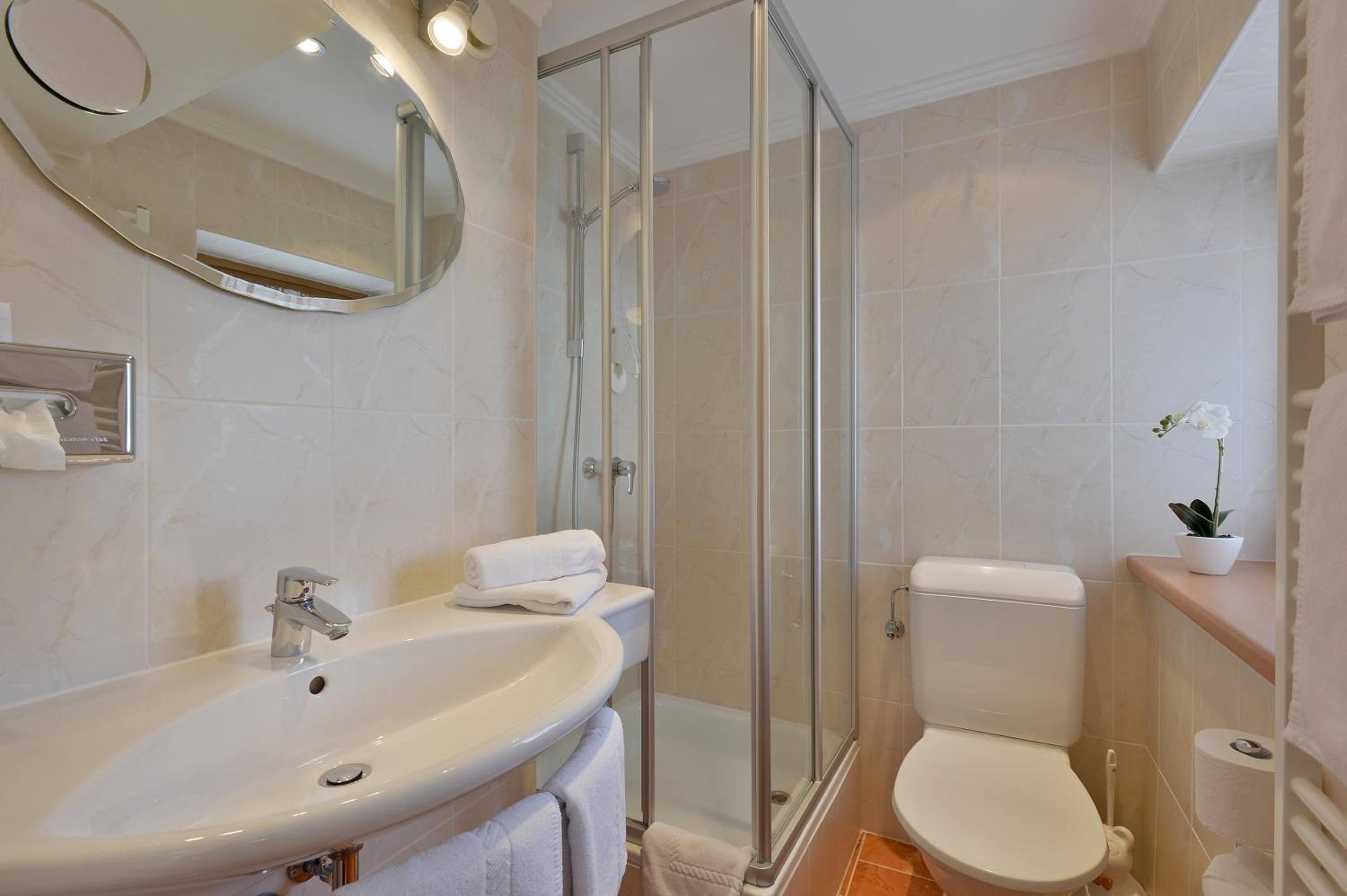 Double Room - Photo 3
