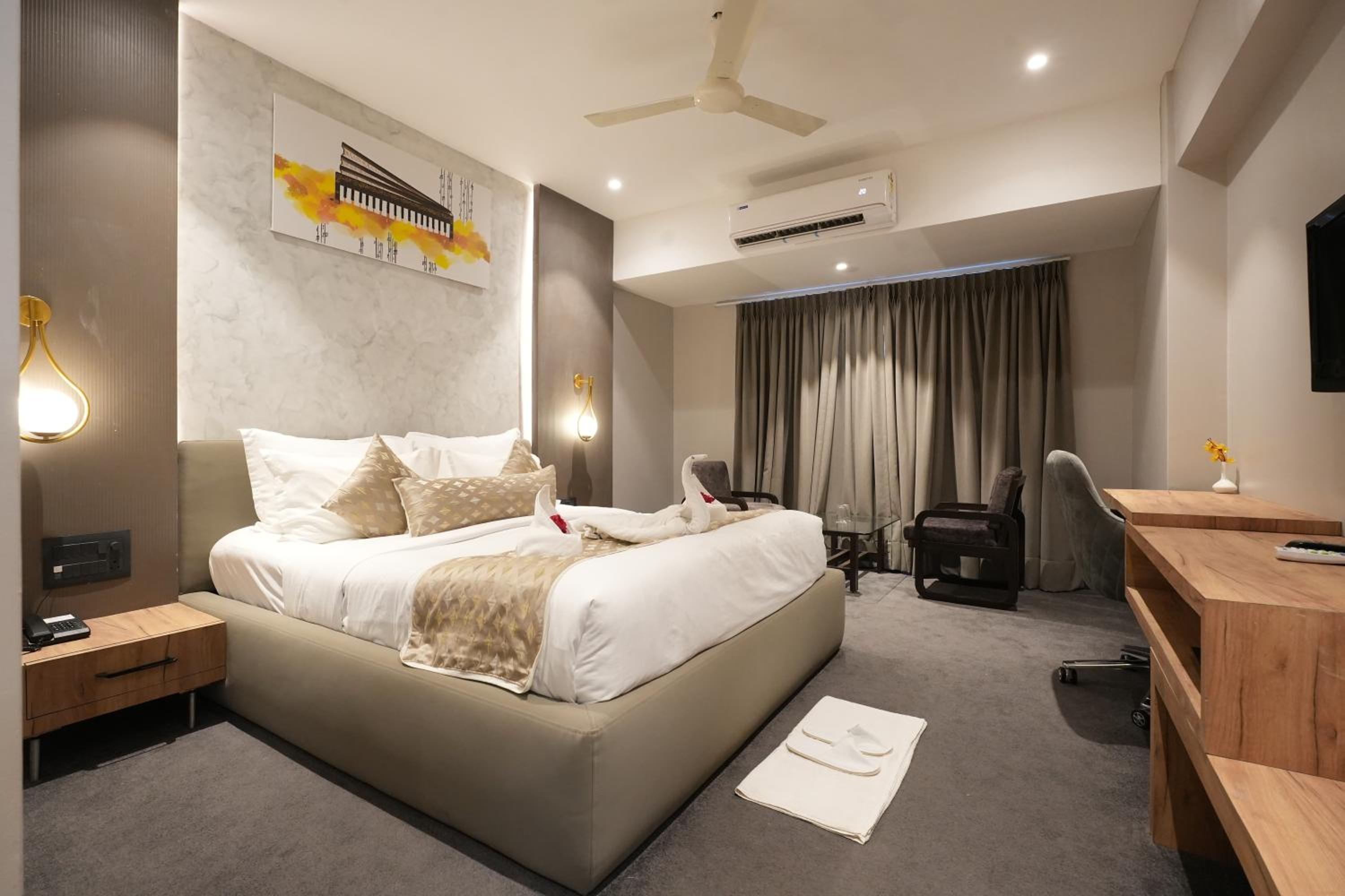 Superior King Room