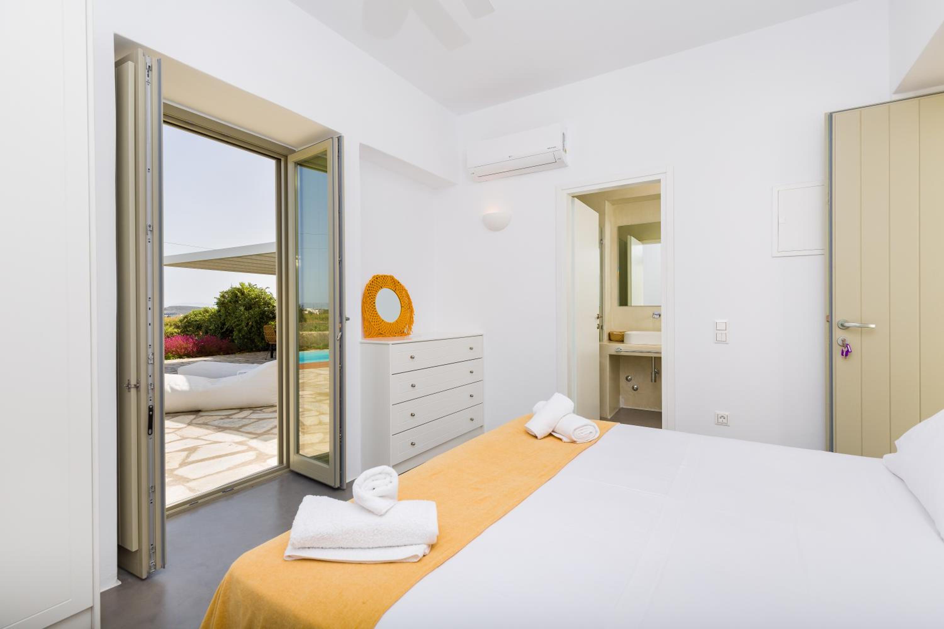 Two-Bedroom Villa photo 3