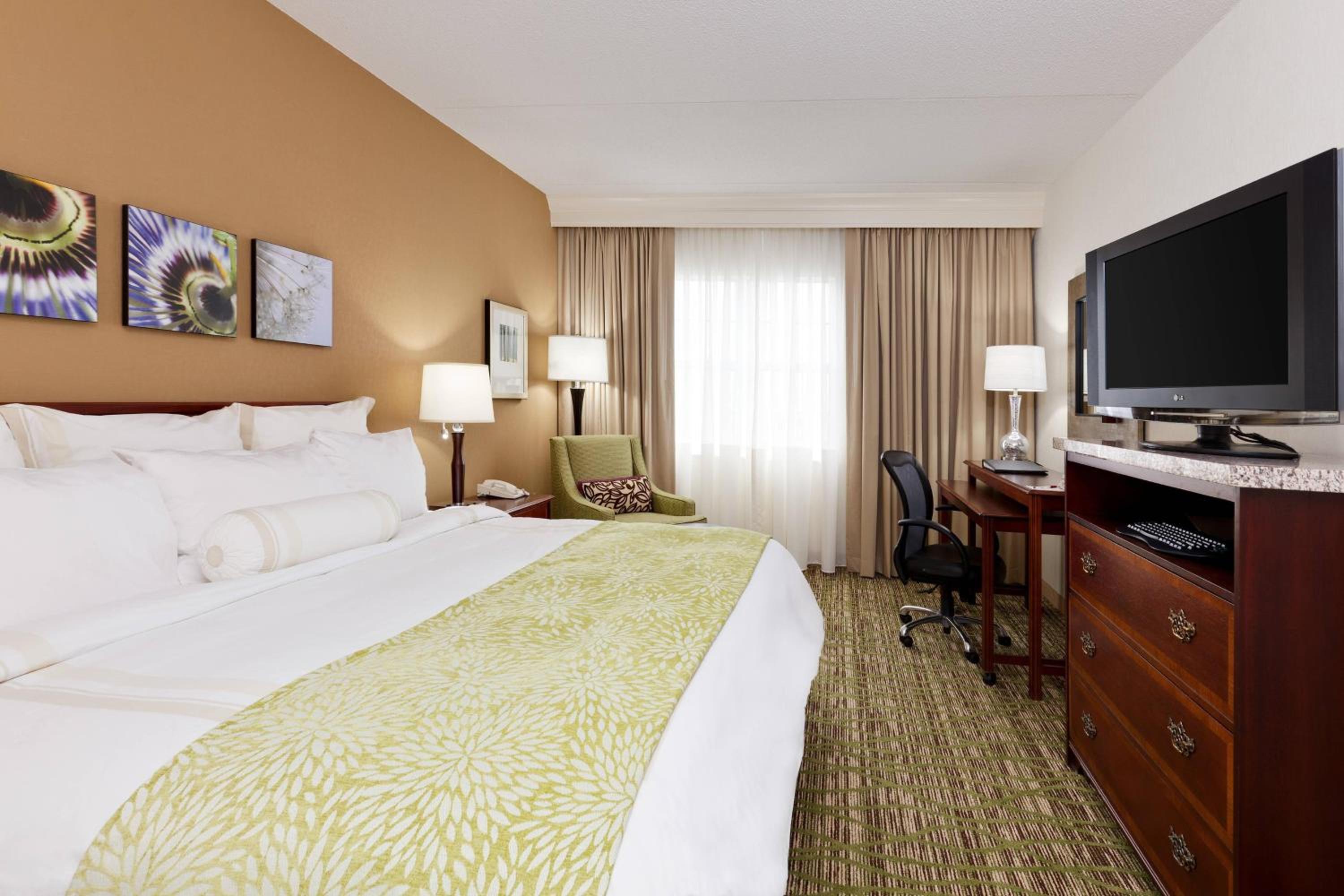 Club King Room - Photo 1