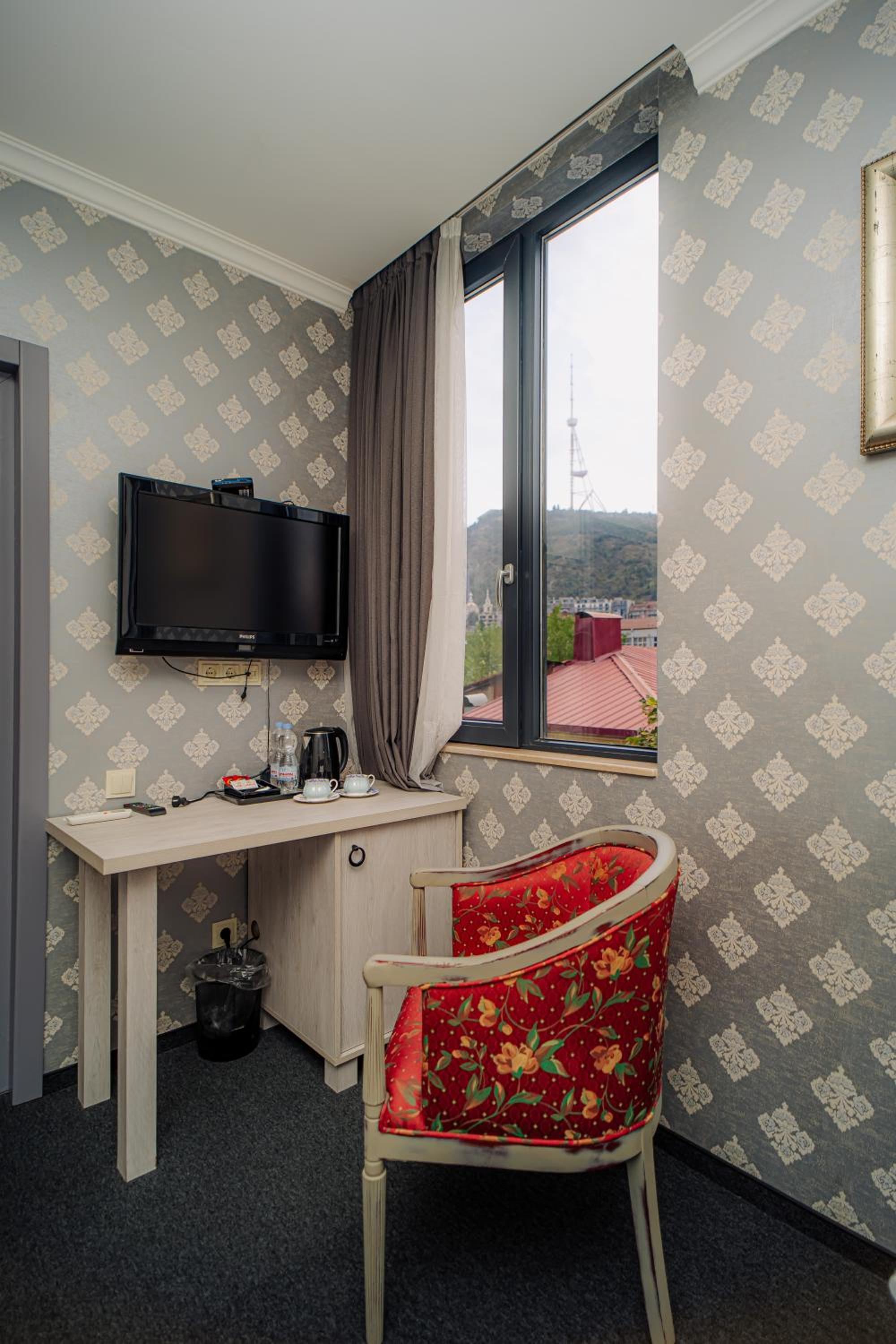 King Room with Mountain View
