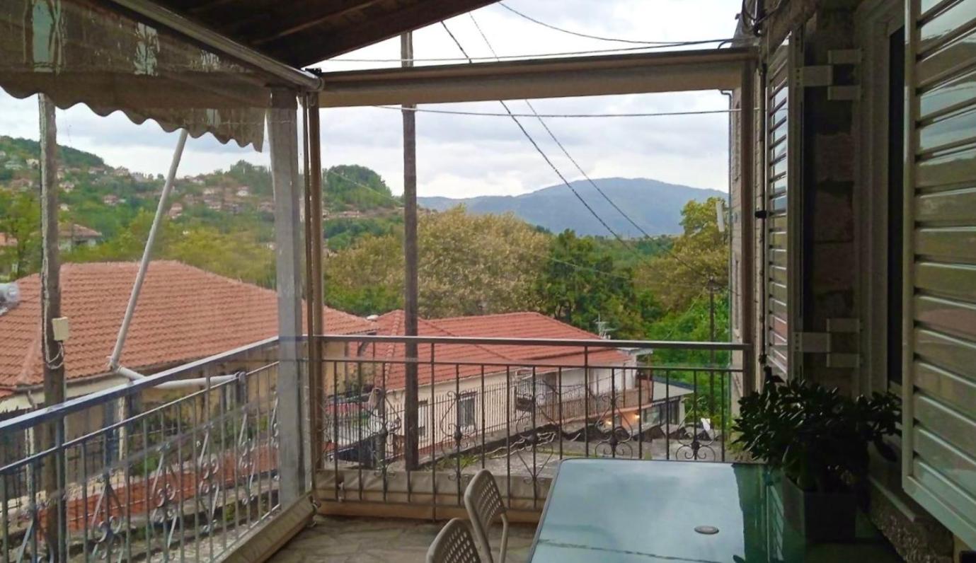 Apartment with Mountain View - Photo 18