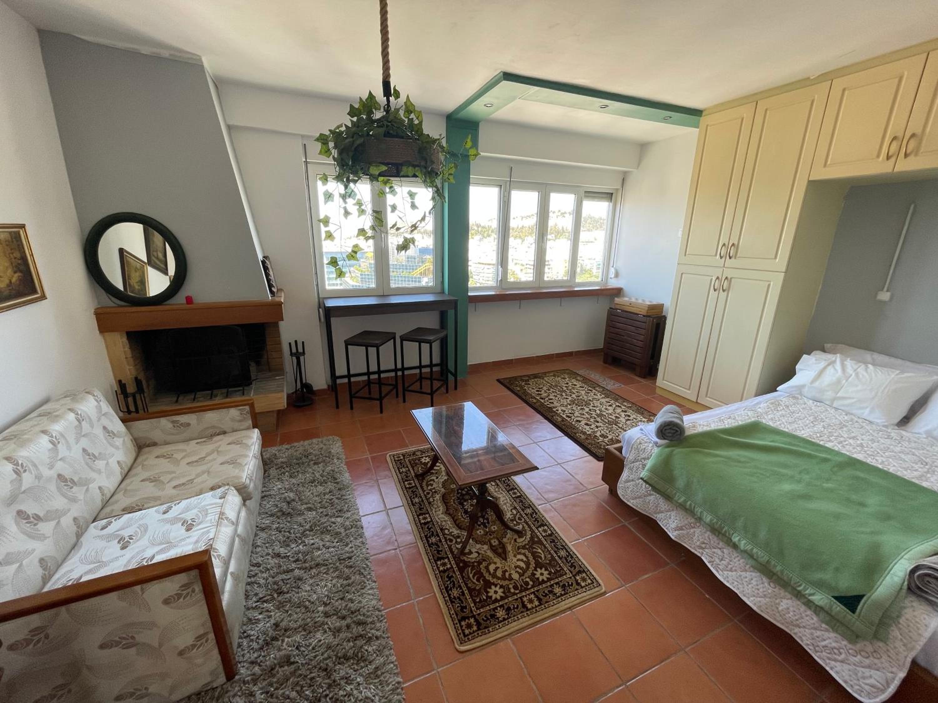 Studio Apartment