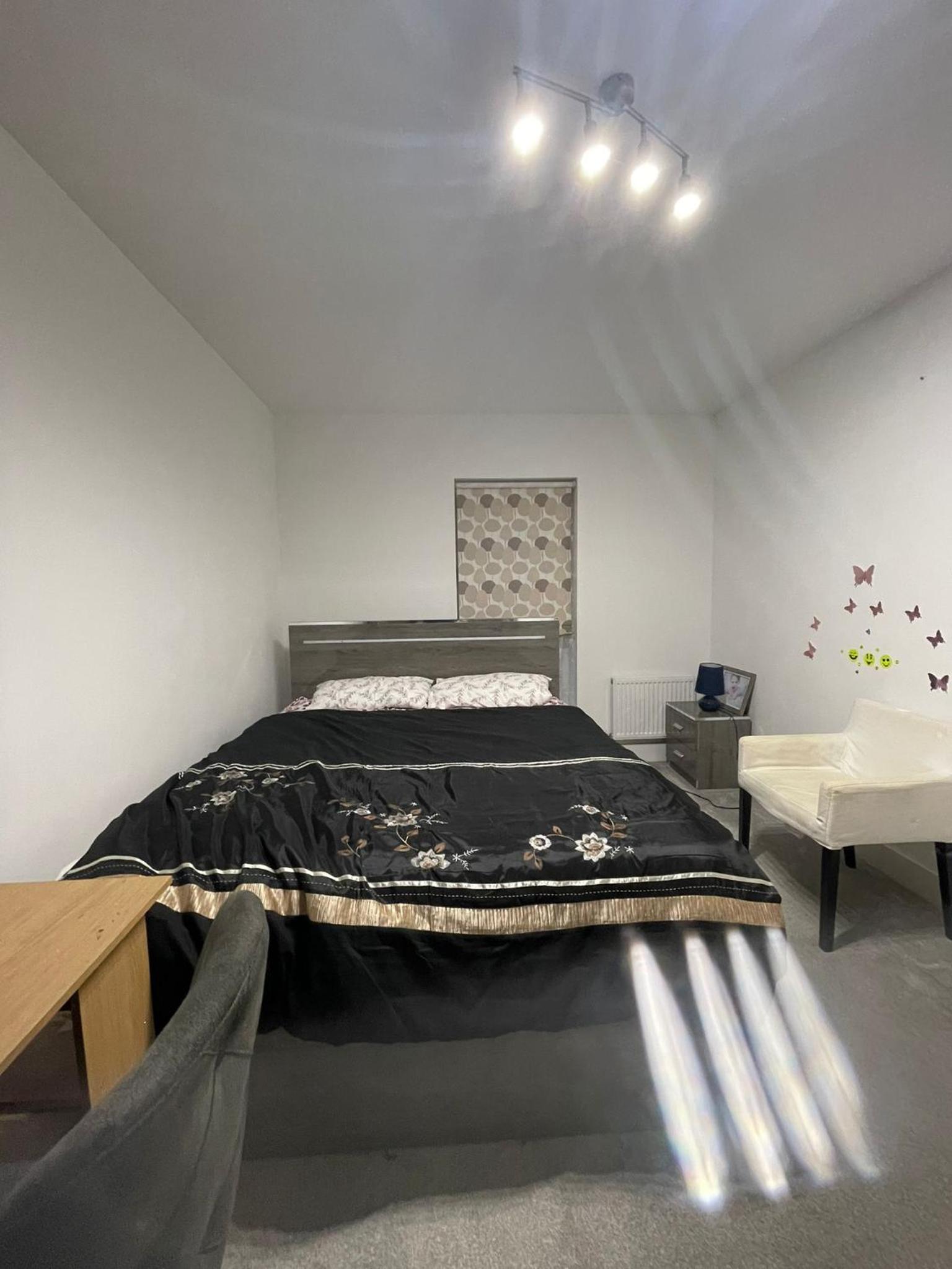 Double Room with Shared Bathroom