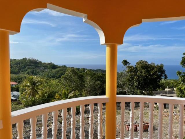 Deluxe Double Room with Balcony and Sea View photo 2