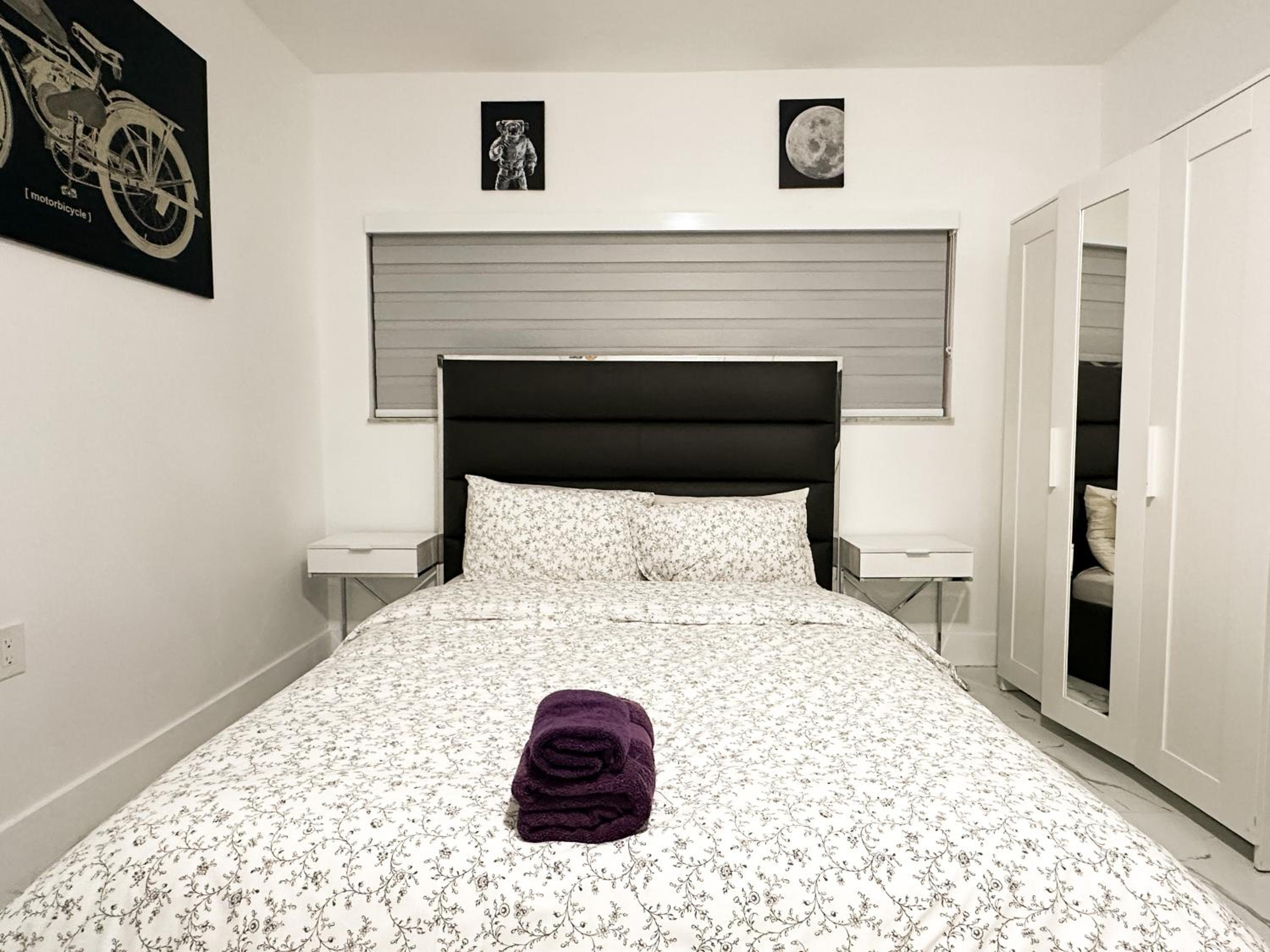 One-Bedroom Apartment photo 2