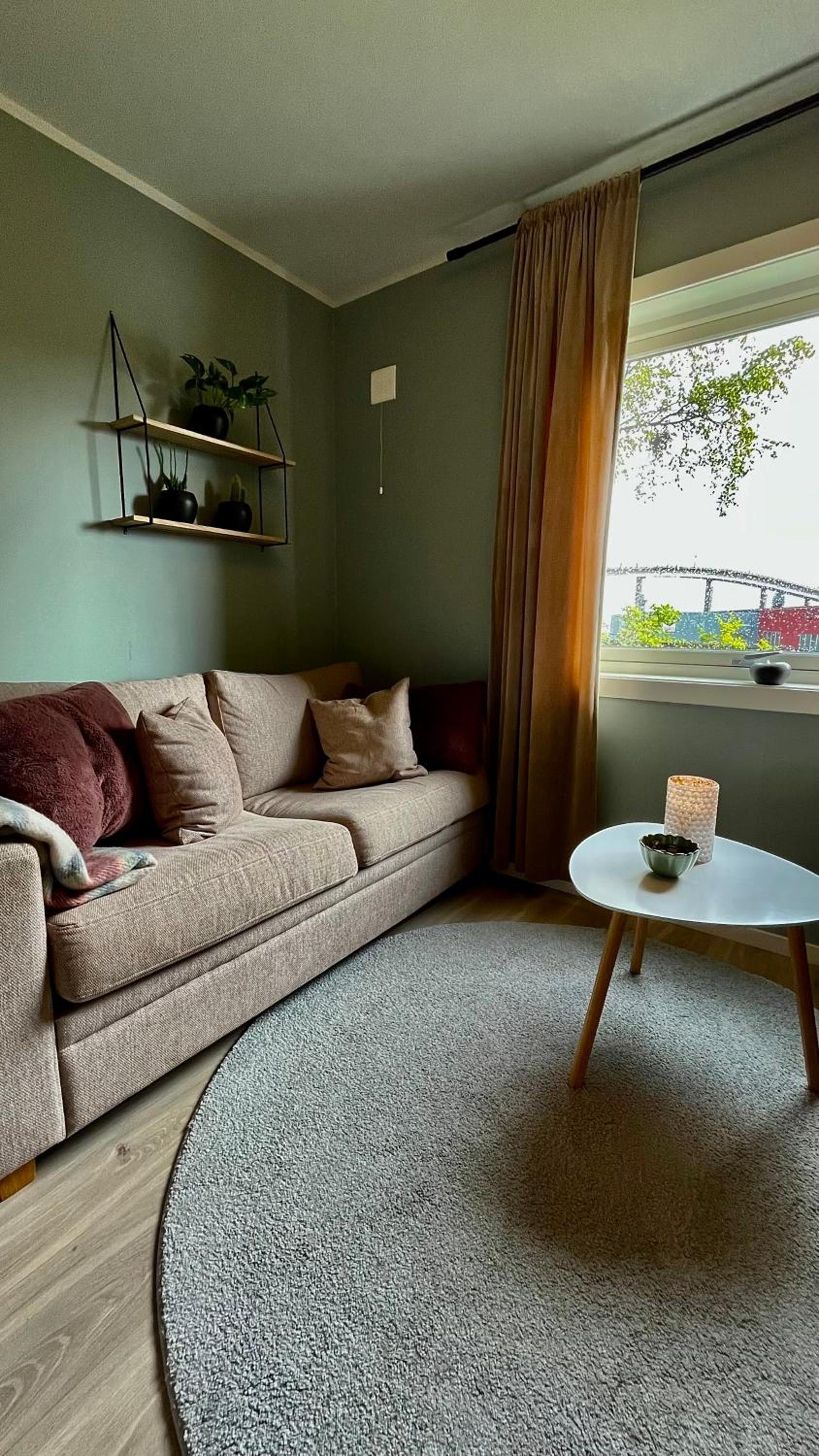 One-Bedroom Apartment