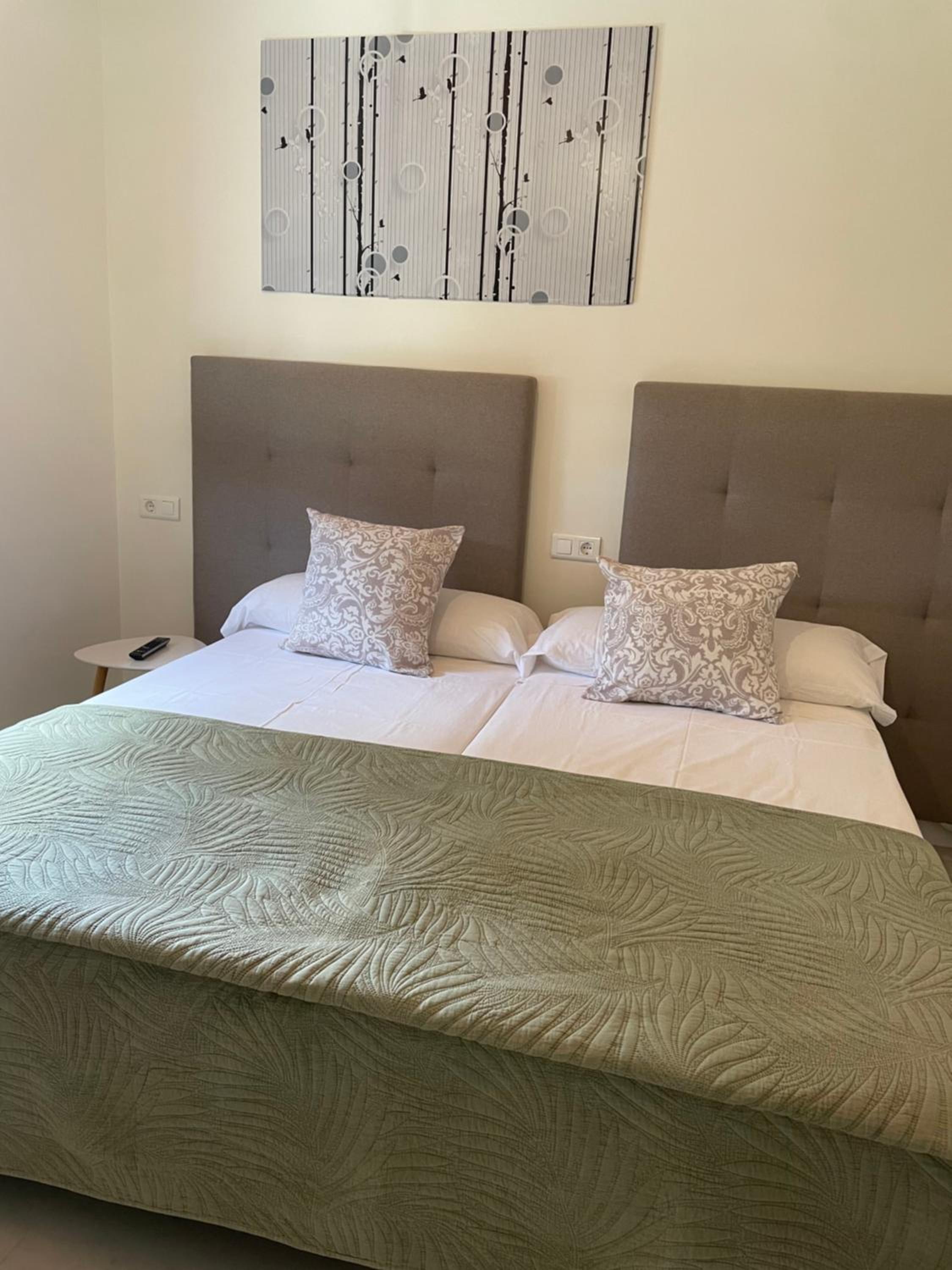 Twin Room - Photo 4