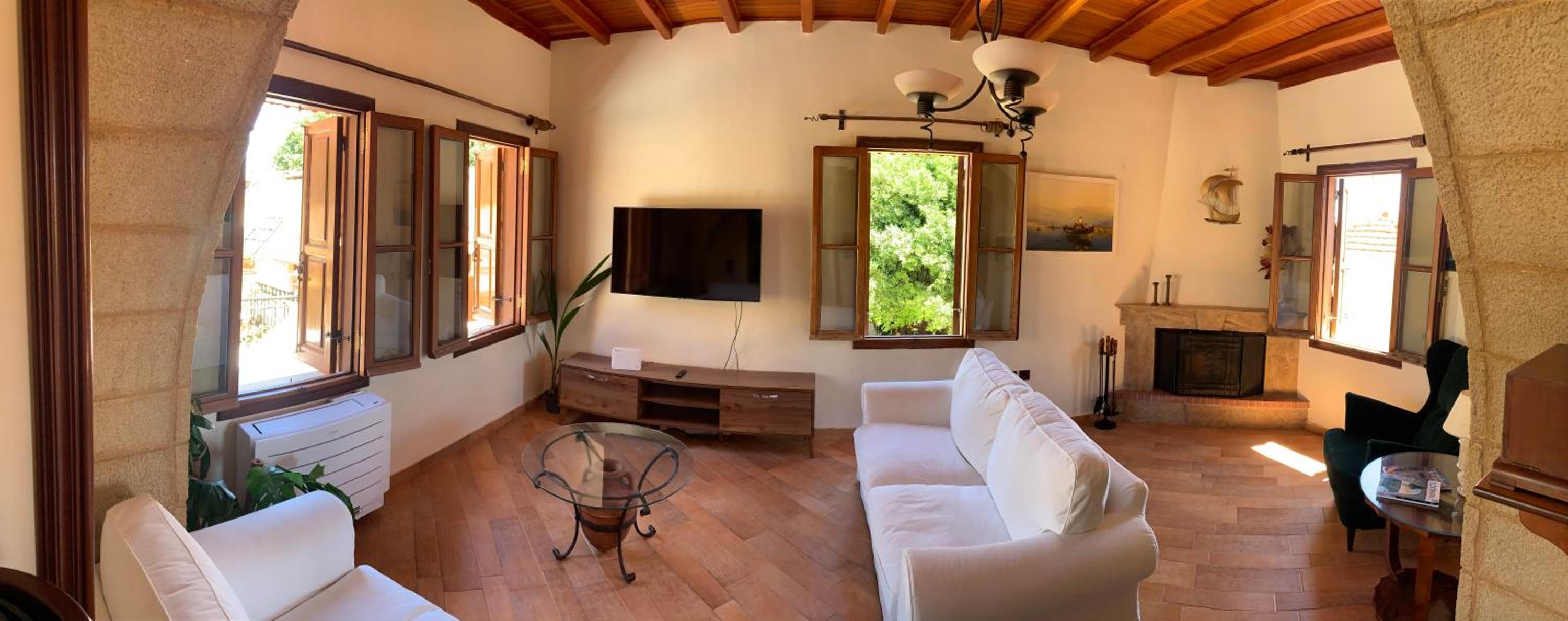 Two-Bedroom House photo 3