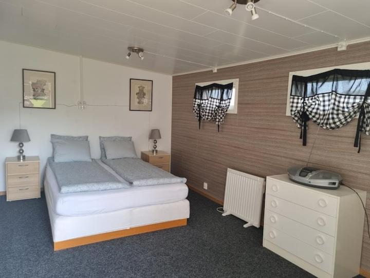 One-Bedroom House - Photo 1