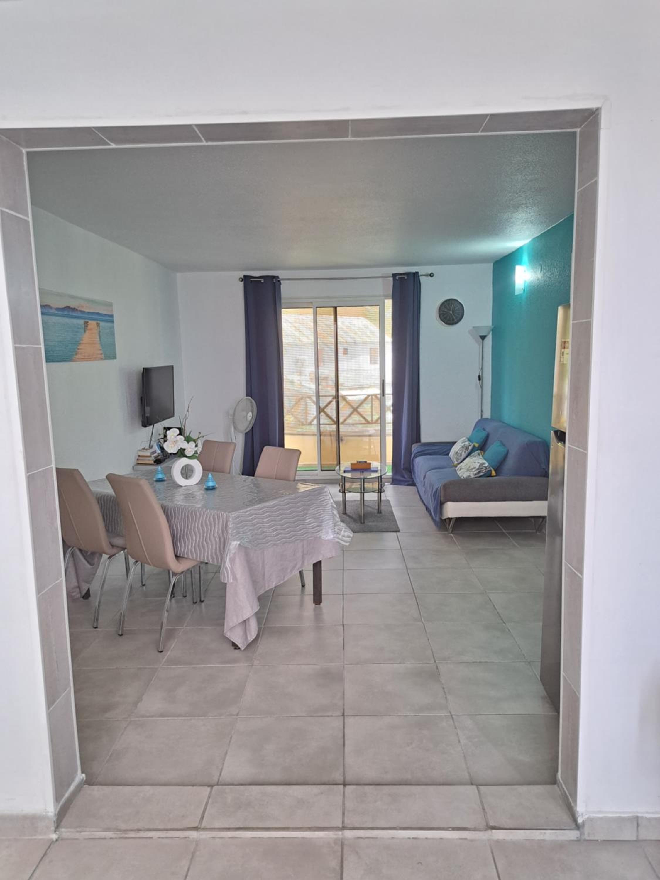Two-Bedroom Apartment - Photo 17