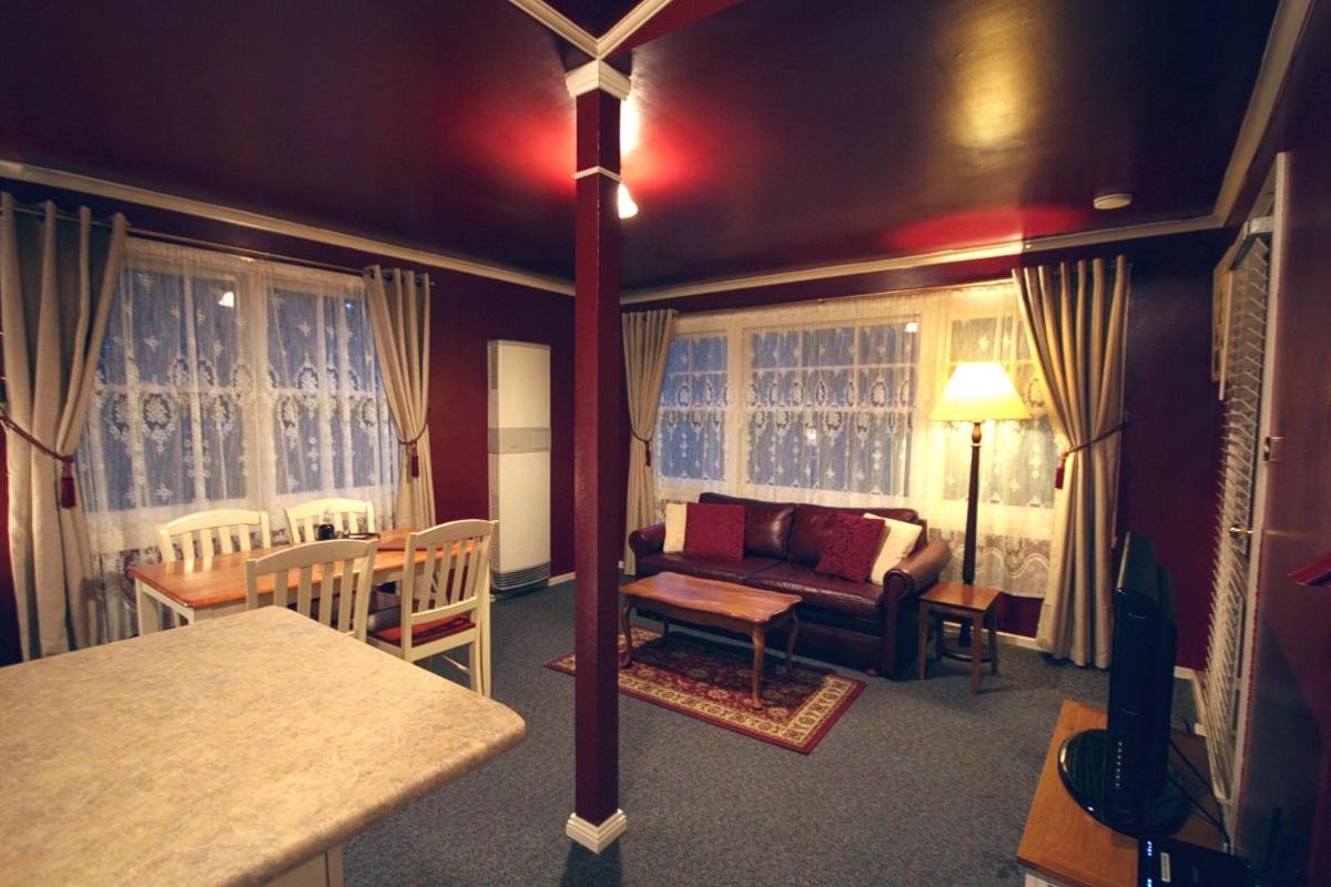 One-Bedroom Cottage photo 2