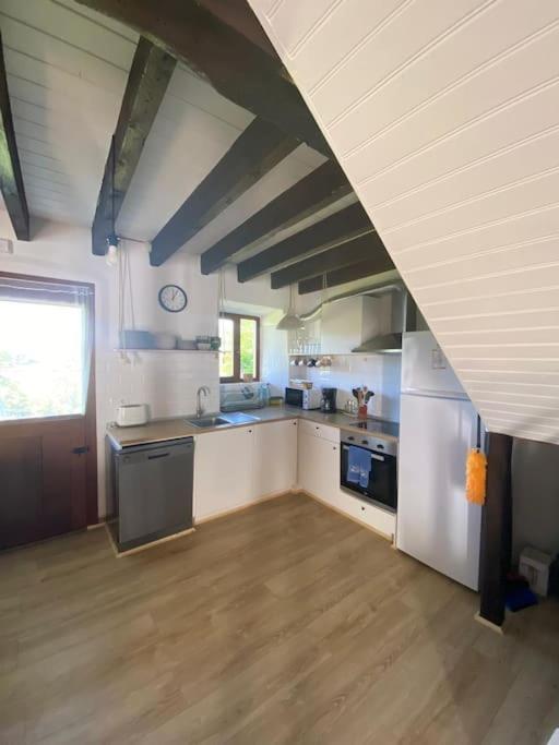 Four-Bedroom House photo 2
