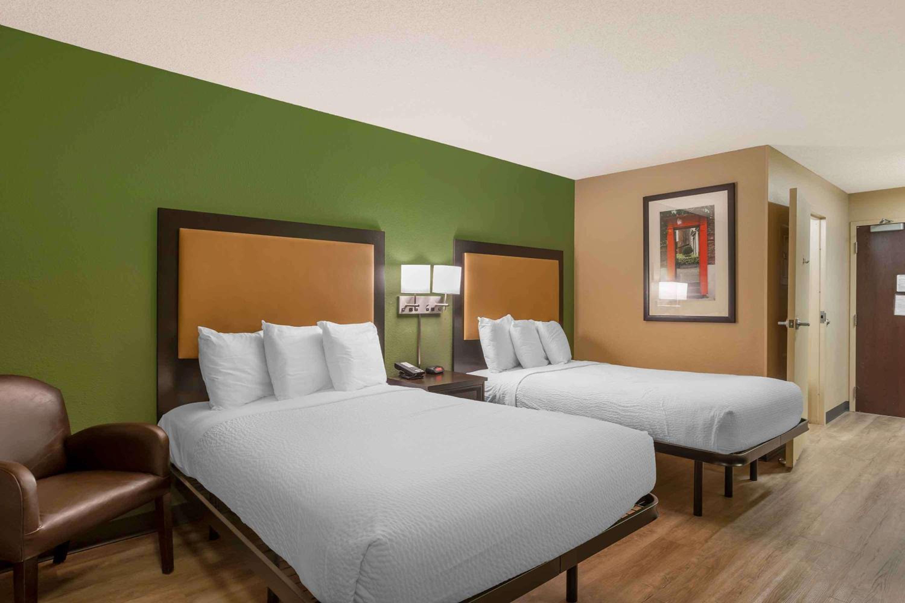Studio with 2 Double Beds - Non-Smoking - Photo 1