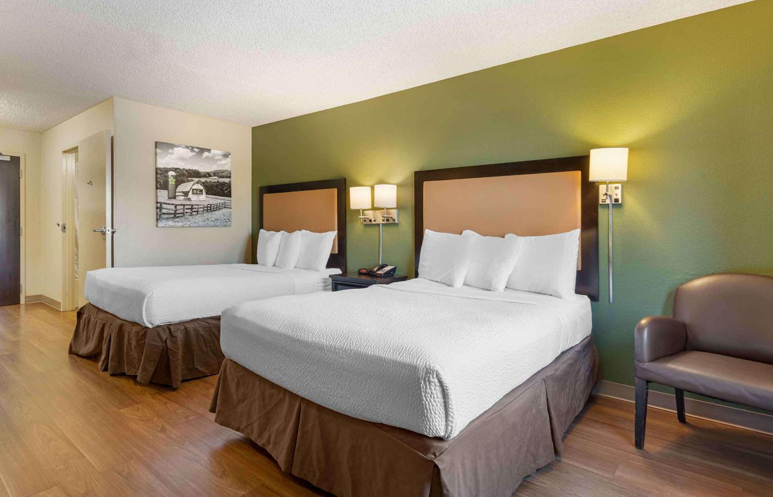 Studio with 2 Double Beds - Non-Smoking photo 3