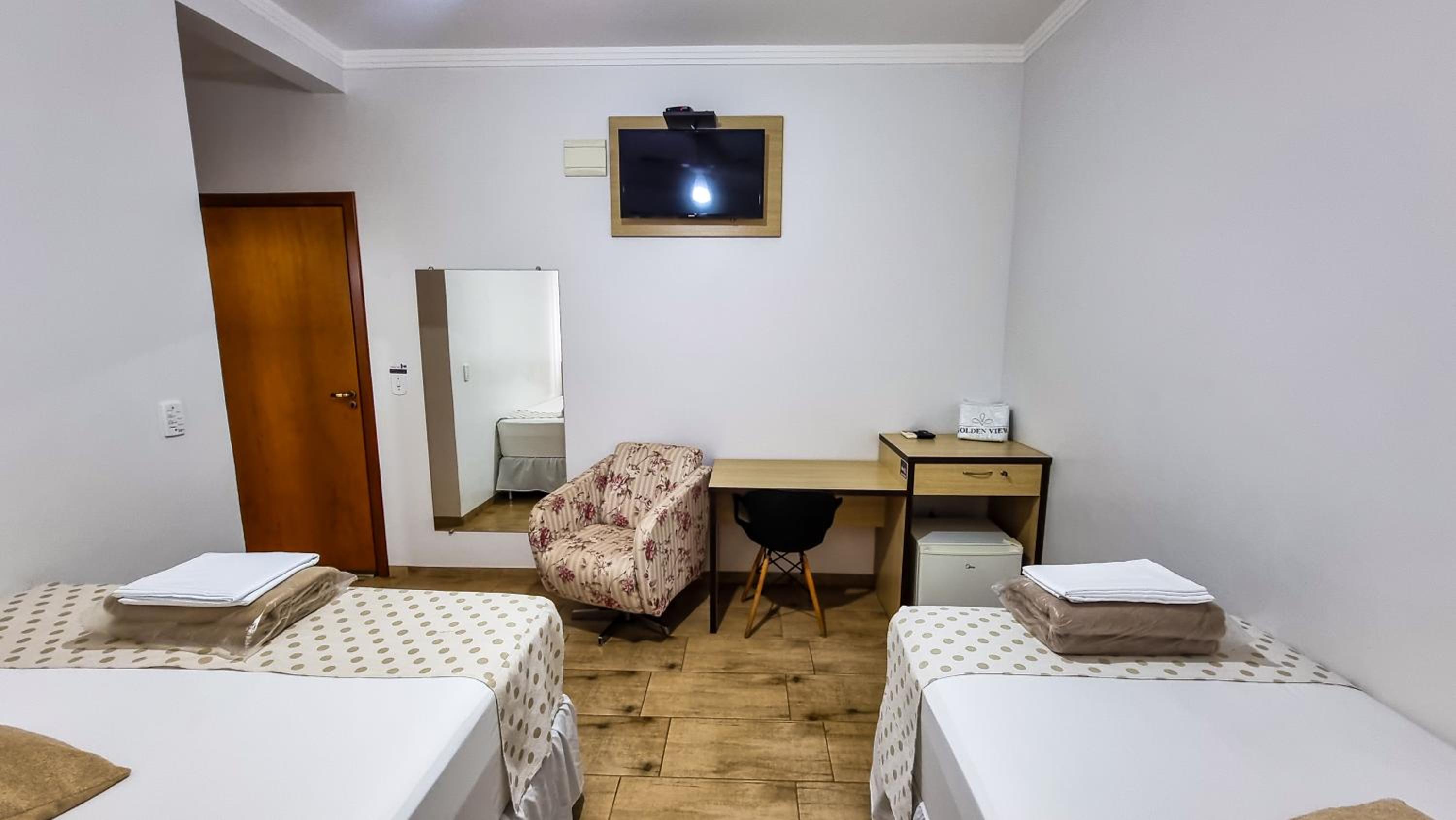 Large Double Room photo 3