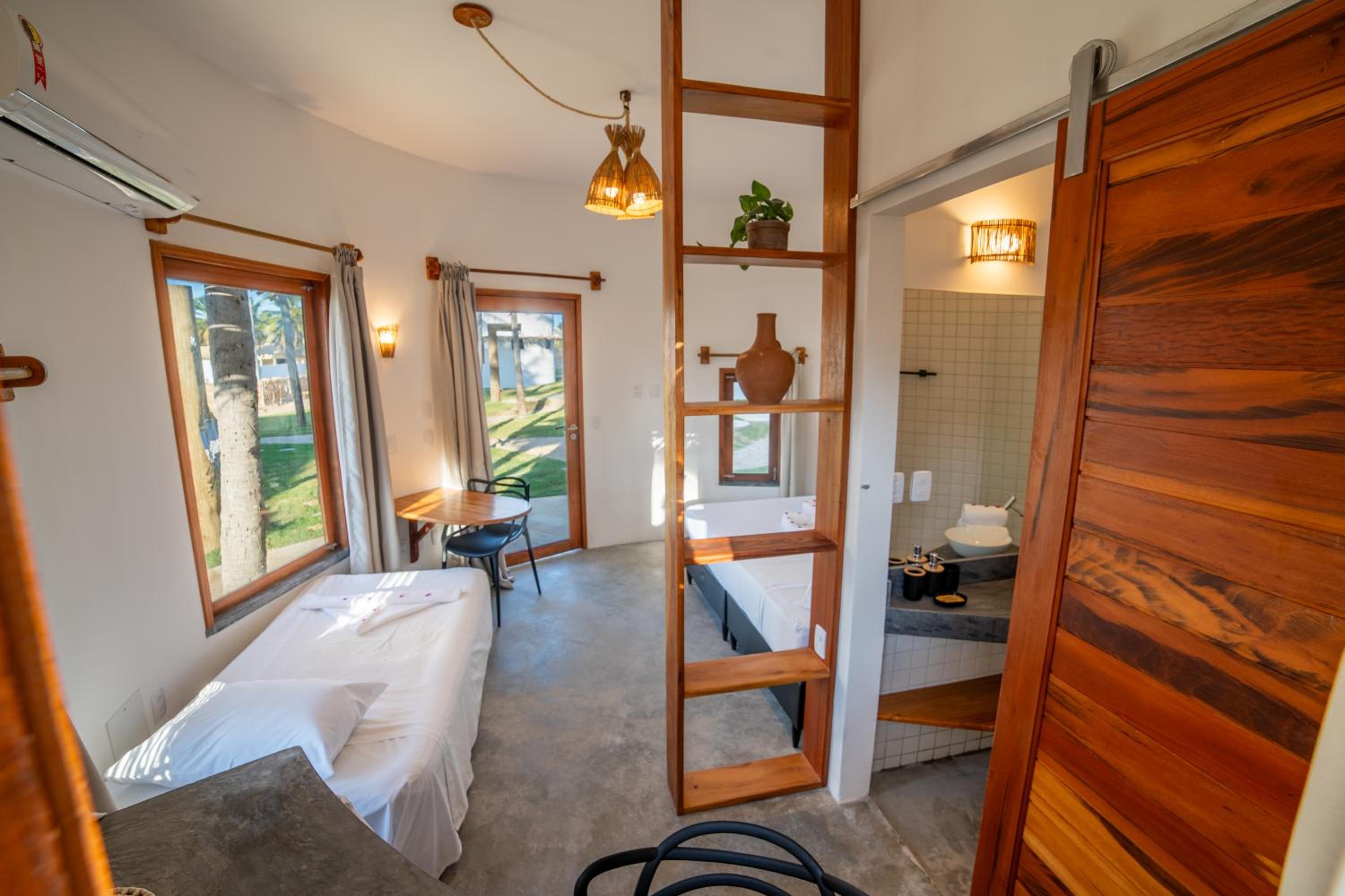 Deluxe Bungalow with Sea View photo 3