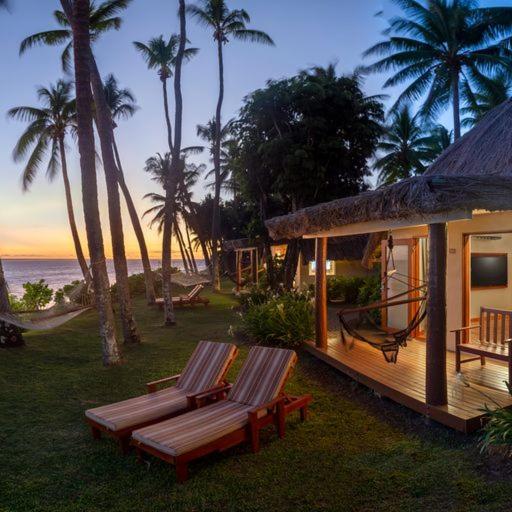 Beachfront Bungalow photo 1