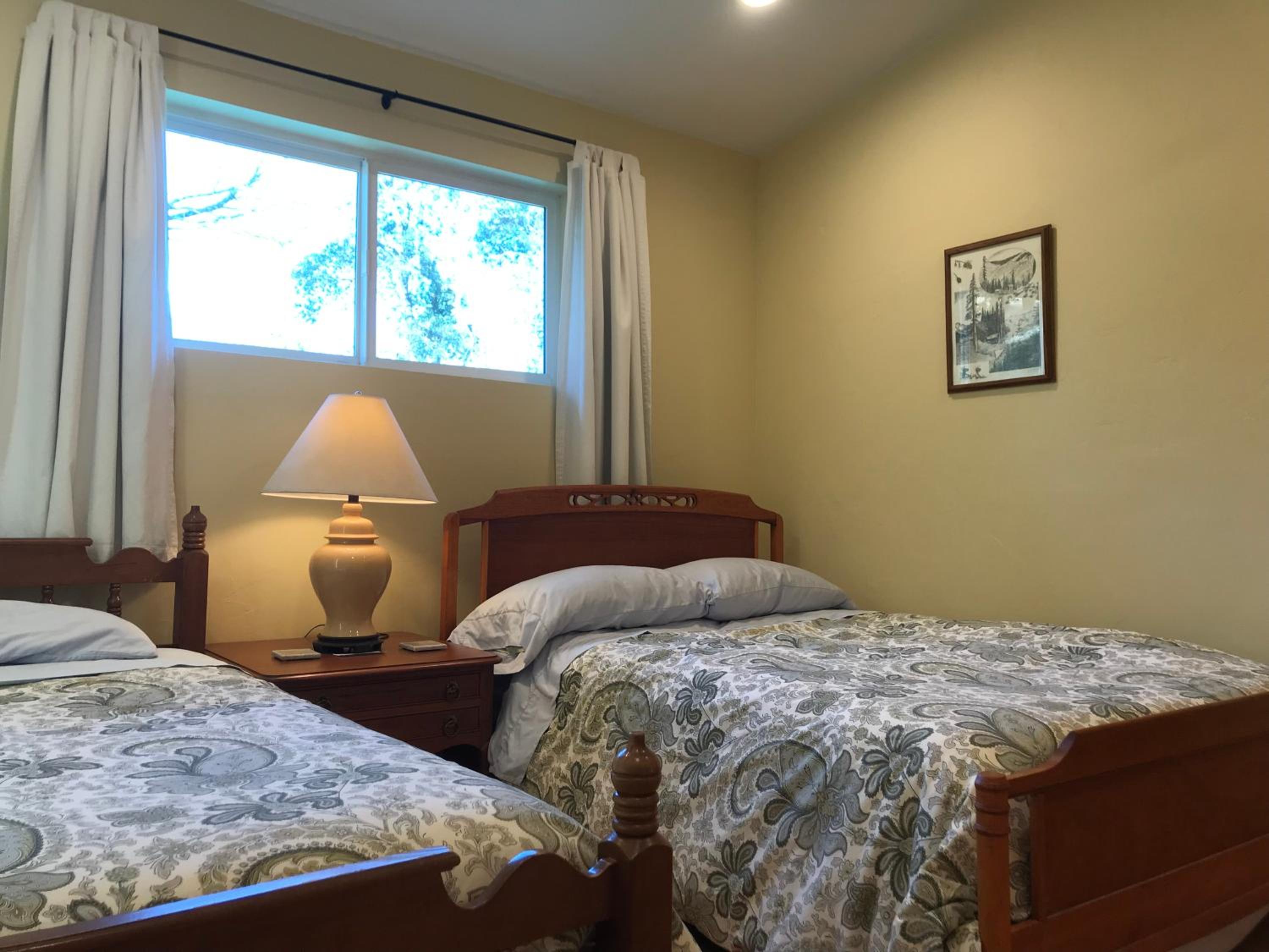 Double Room with Shared Bathroom photo 2